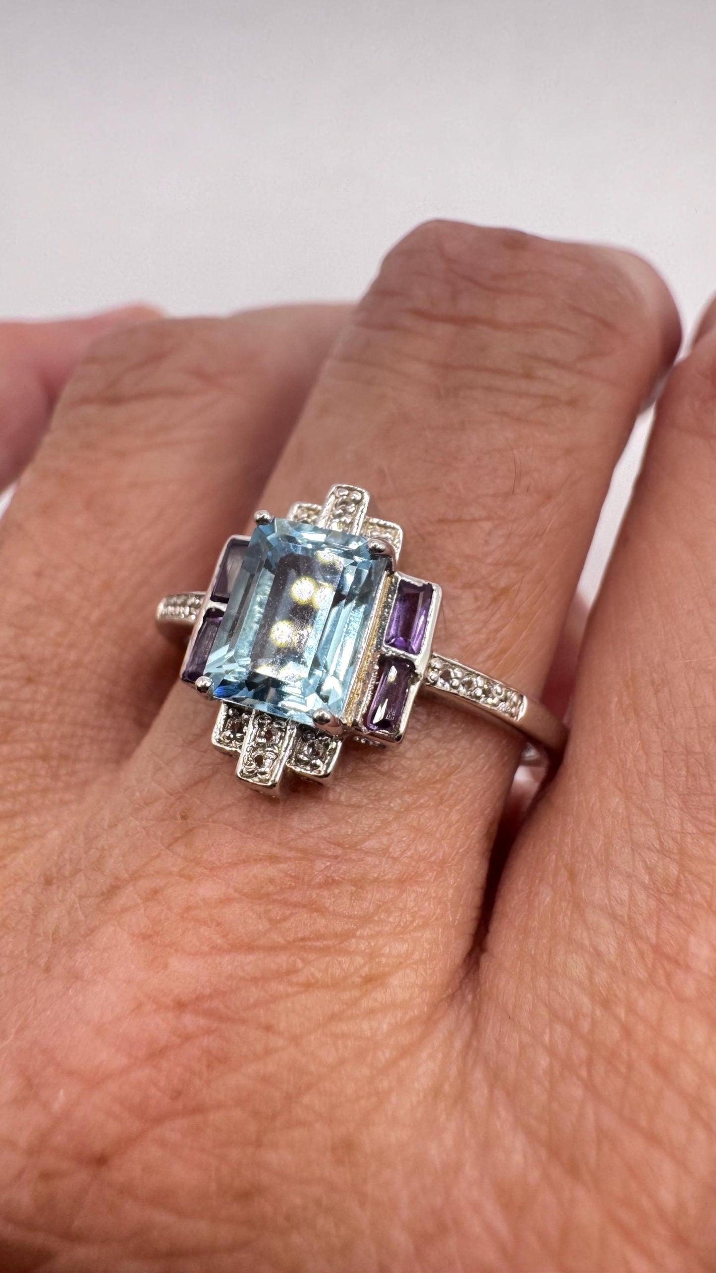 Vintage genuine blue topaz 925 sterling silver Ring