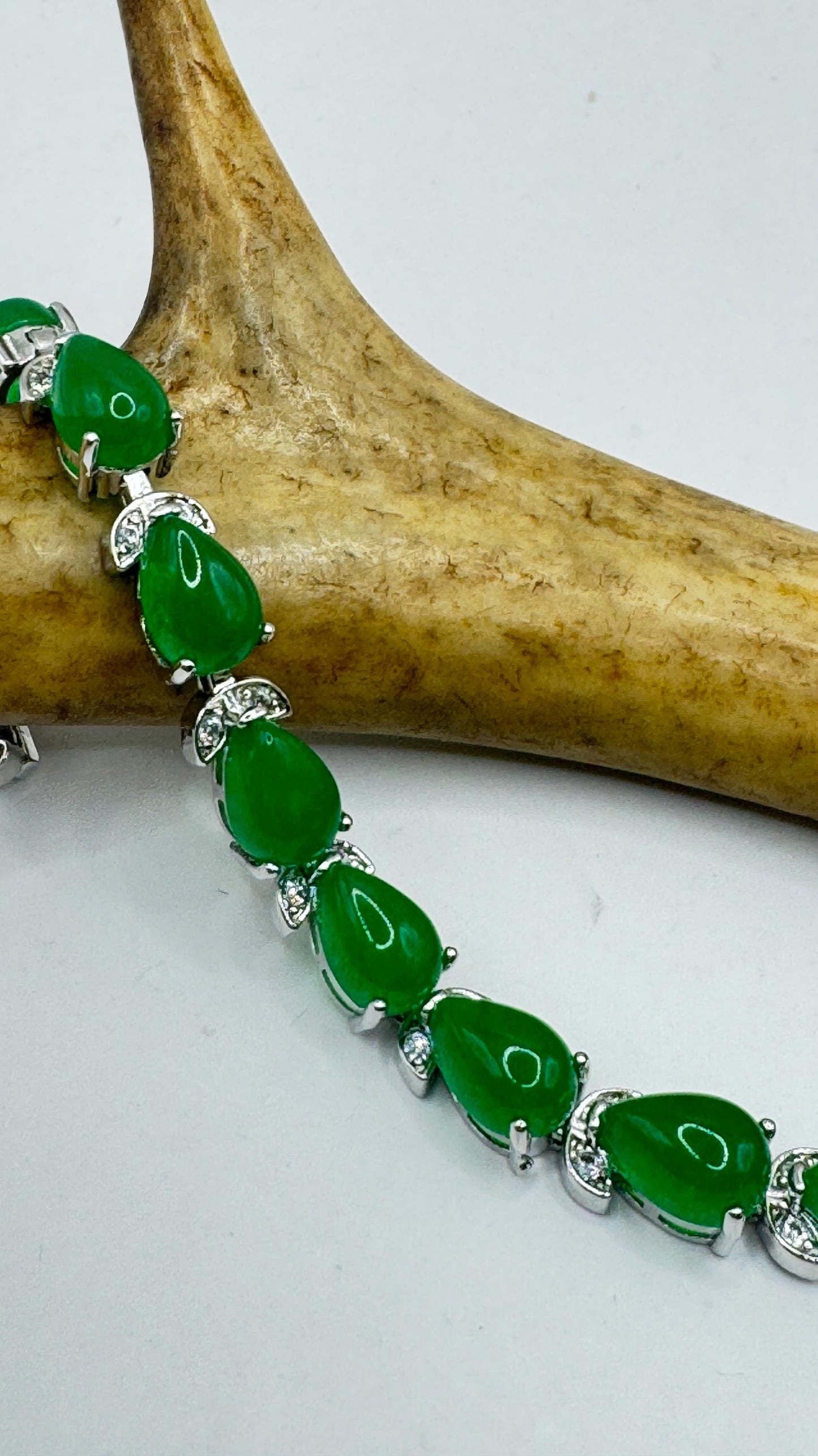 Vintage Green Jade Bracelet Golden Bronze