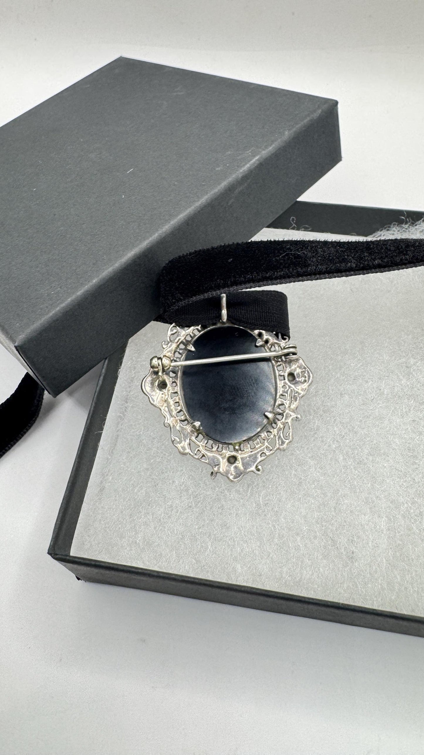 Vintage Black Onyx Cameo pendant pin choker