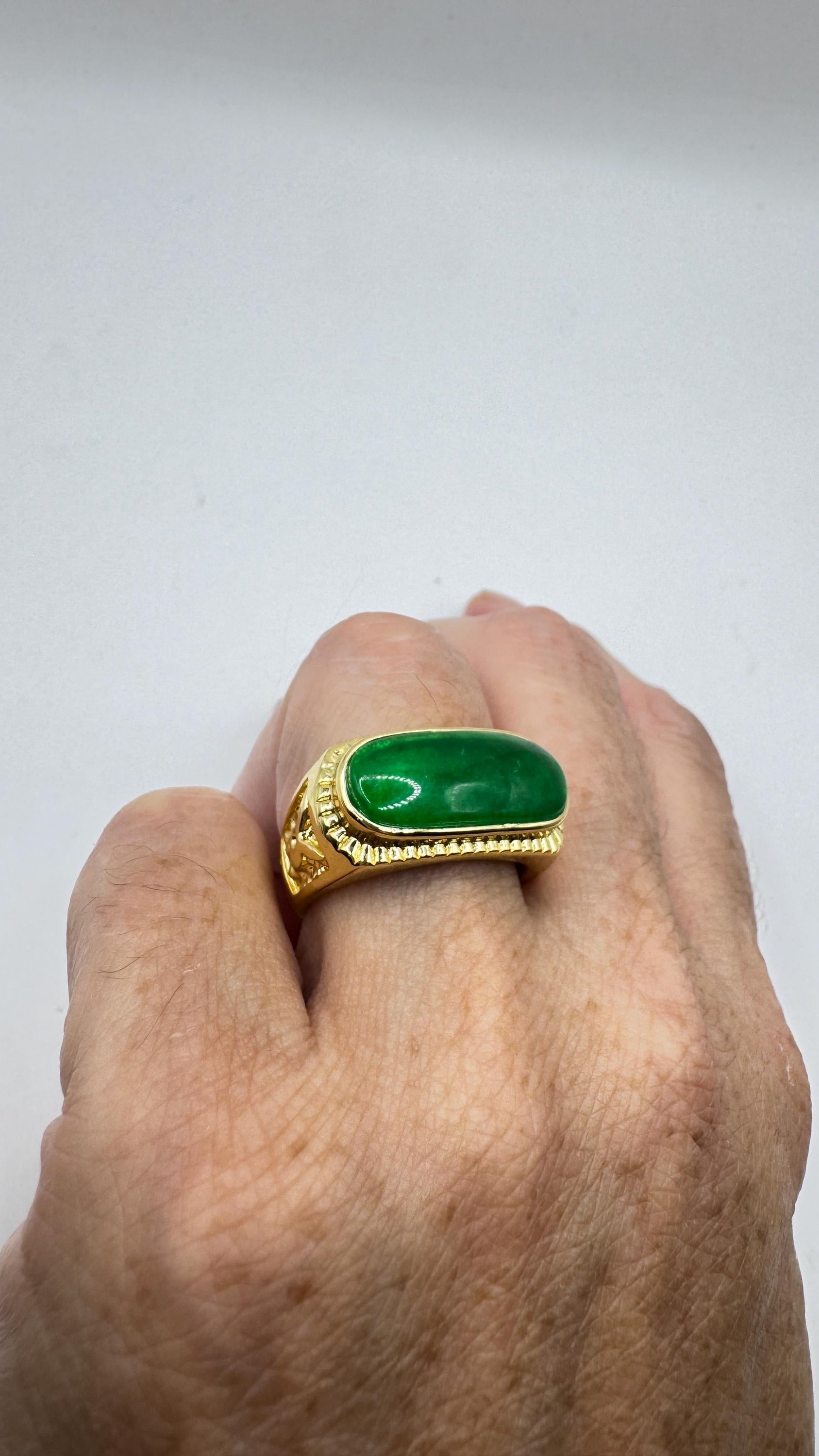 Vintage Lucky Green Nephrite Jade Gold Rhodium ring