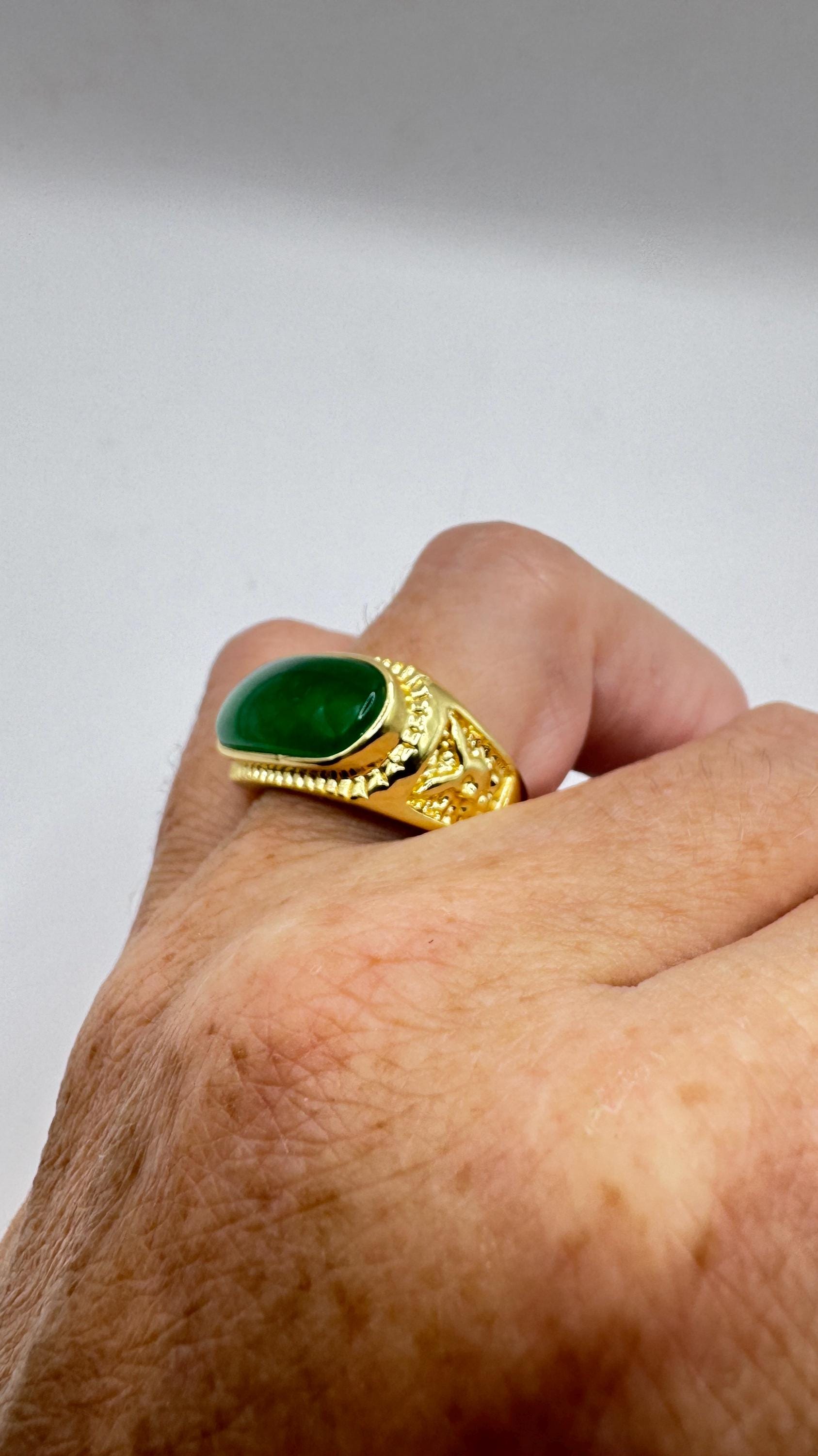 Vintage Lucky Green Nephrite Jade Gold Rhodium ring