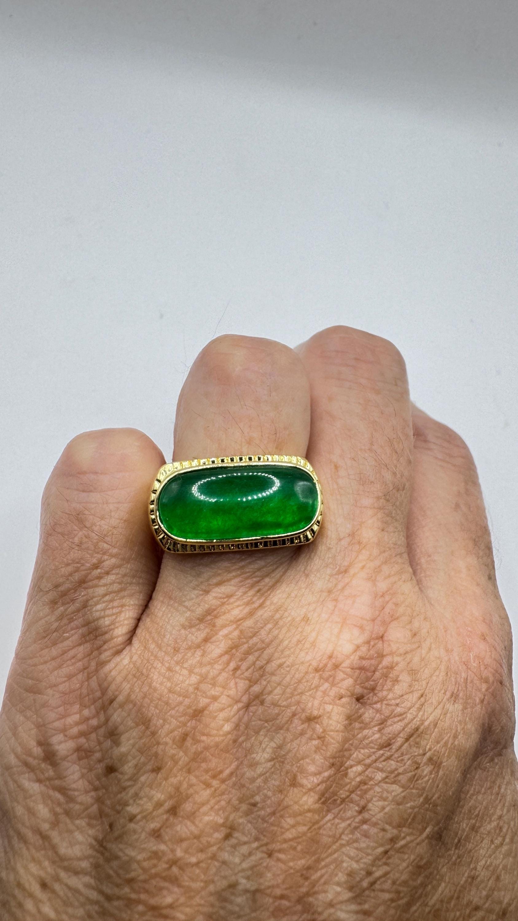 Vintage Lucky Green Nephrite Jade Gold Rhodium ring