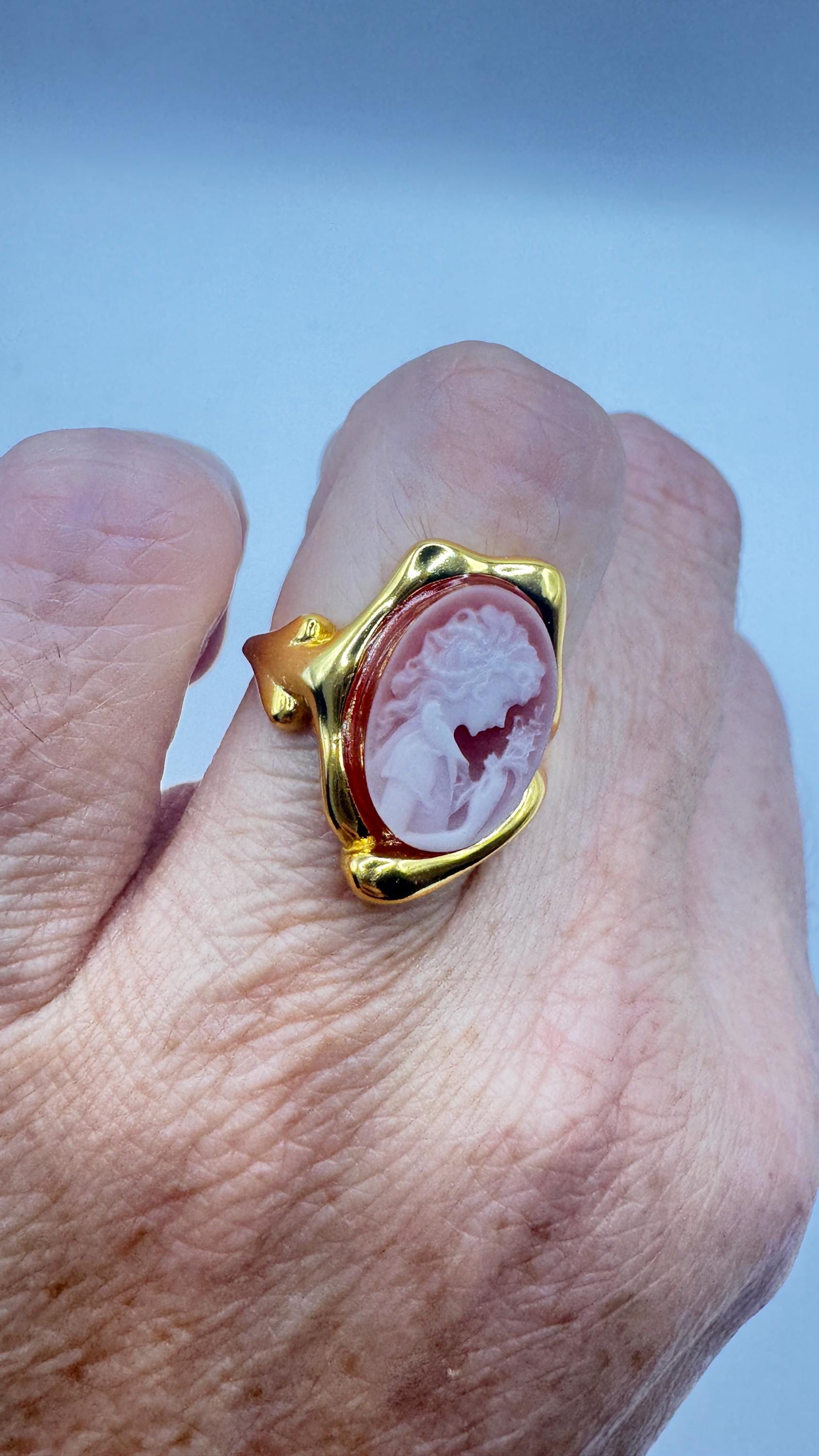 Vintage Cameo 925 Sterling Silver Cocktail Ring