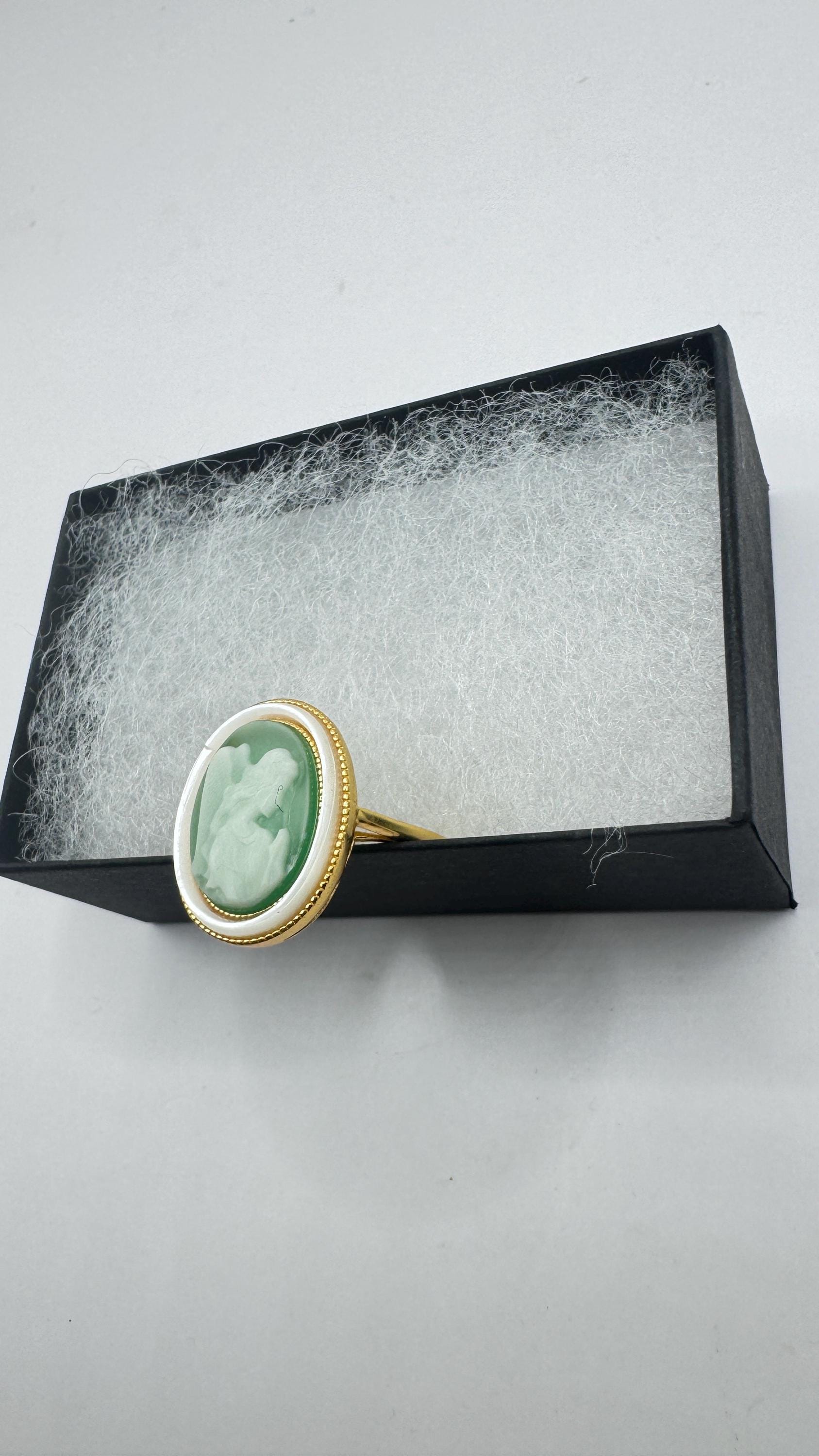 Vintage Green Onyx Angel Cameo Gold 925 Sterling Silver Cocktail Ring