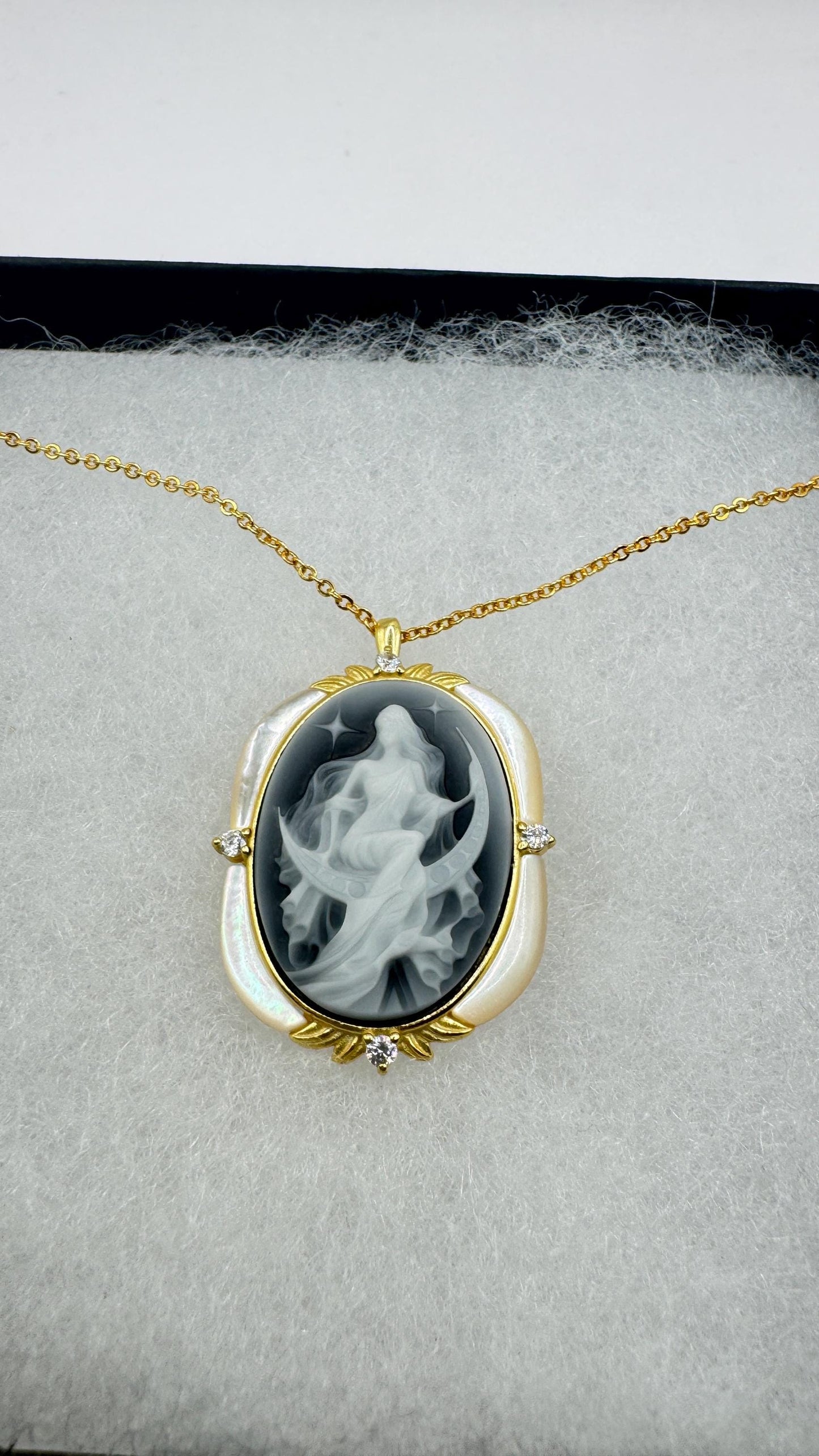 Vintage Moon Goddess Genuine Black Onyx Cameo Gold Sterling Silver Necklace Pin Brooch