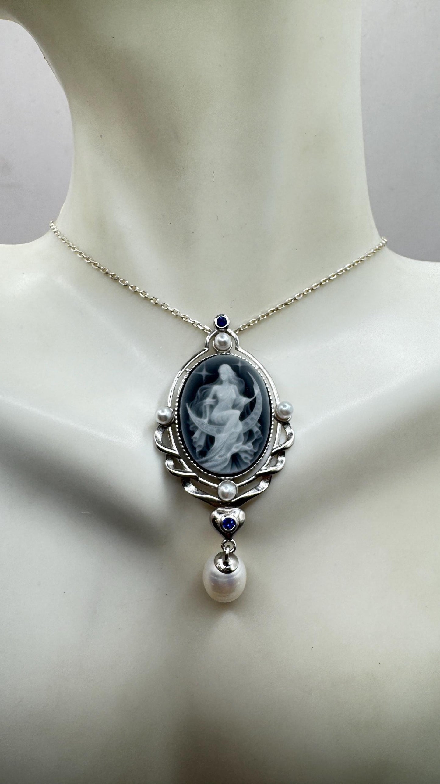 Vintage Moon Goddess Genuine Black Onyx Cameo Sterling Silver Necklace Choker