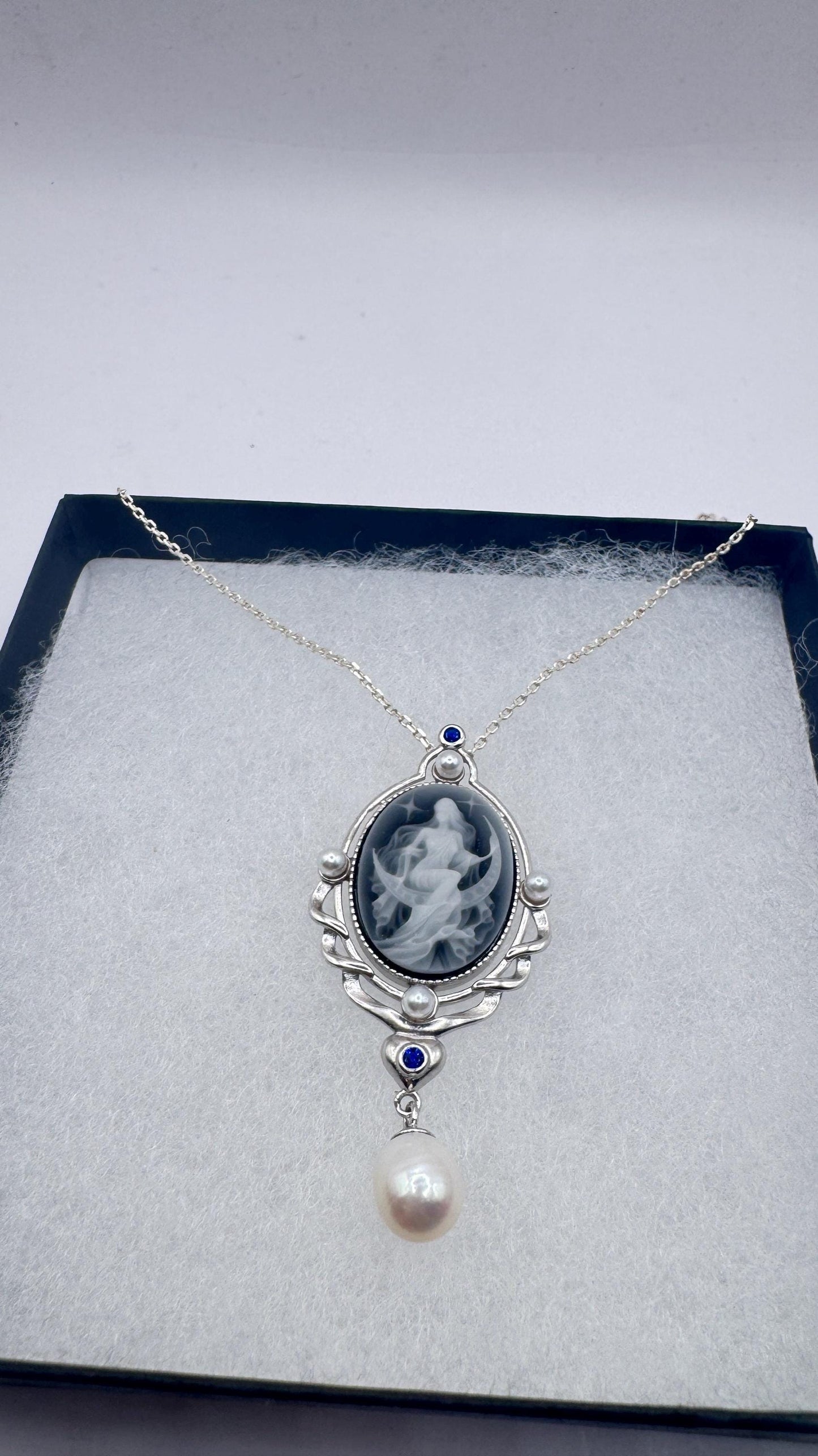 Vintage Moon Goddess Genuine Black Onyx Cameo Sterling Silver Necklace Choker