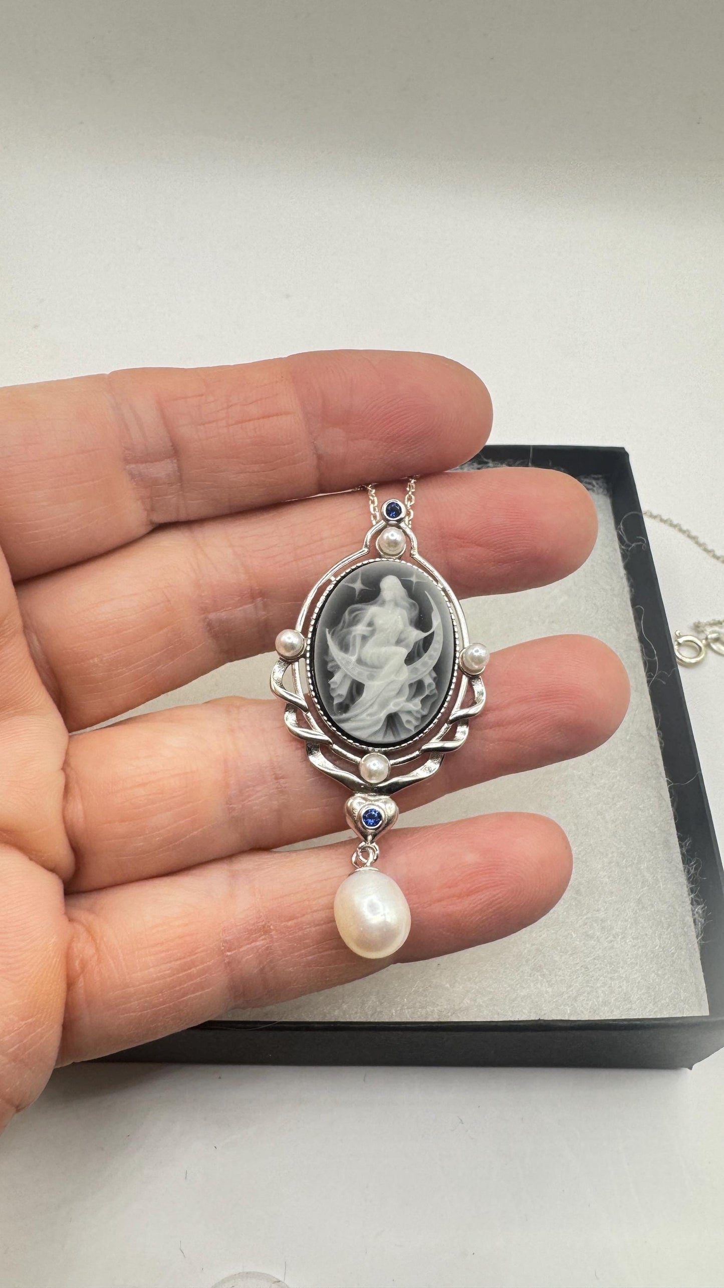 Vintage Moon Goddess Genuine Black Onyx Cameo Sterling Silver Necklace Choker