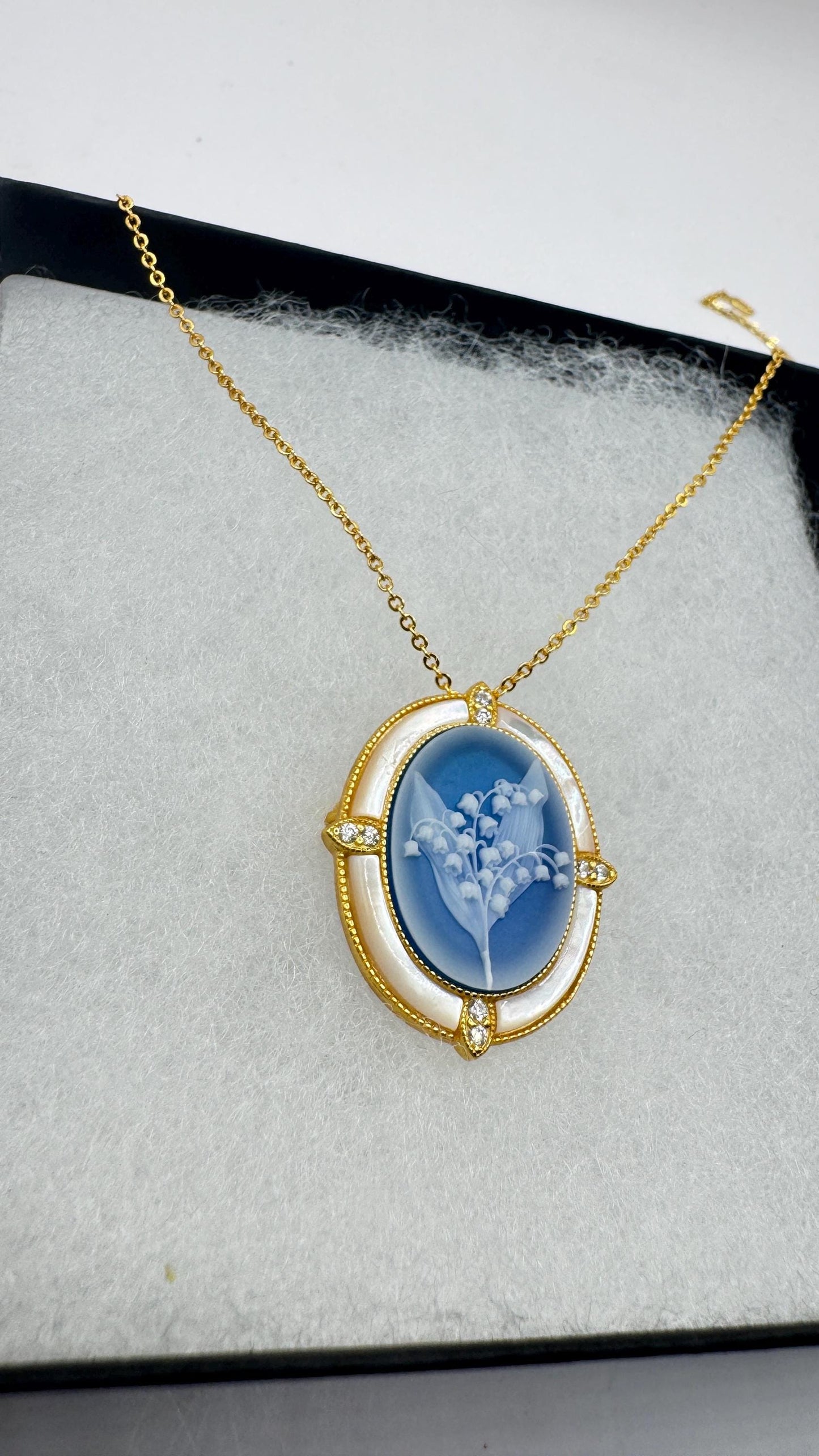 Vintage Lily of the Valley Blue Onyx Cameo Choker Gold 925 Sterling Silver Necklace Pin Brooch