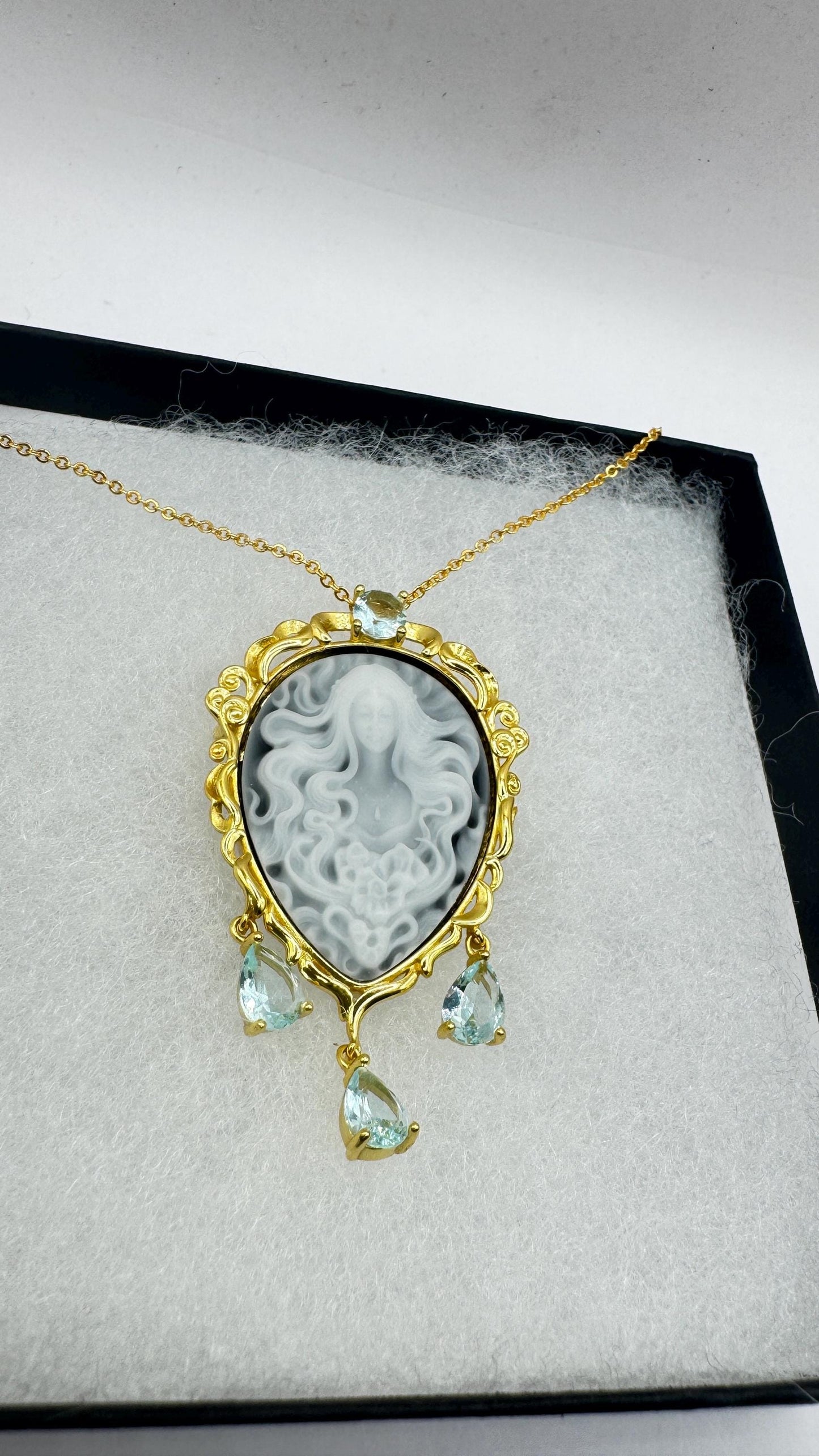 Vintage Moon Goddess Onyx Cameo Gold 925 Sterling Silver Necklace Pin Brooch