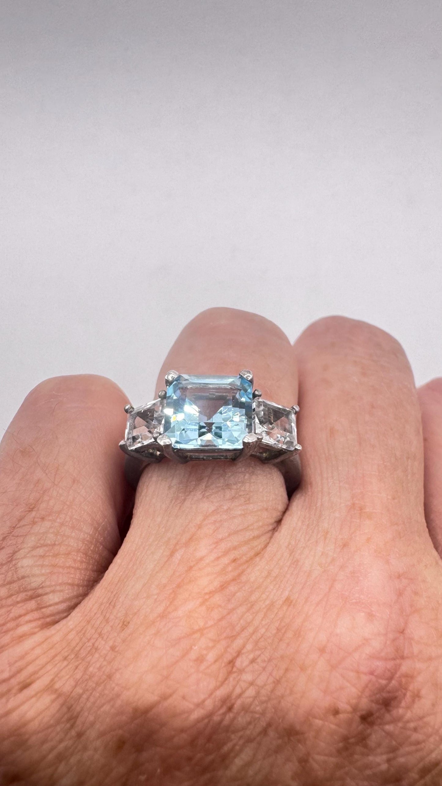 Vintage genuine blue topaz 925 sterling silver Ring