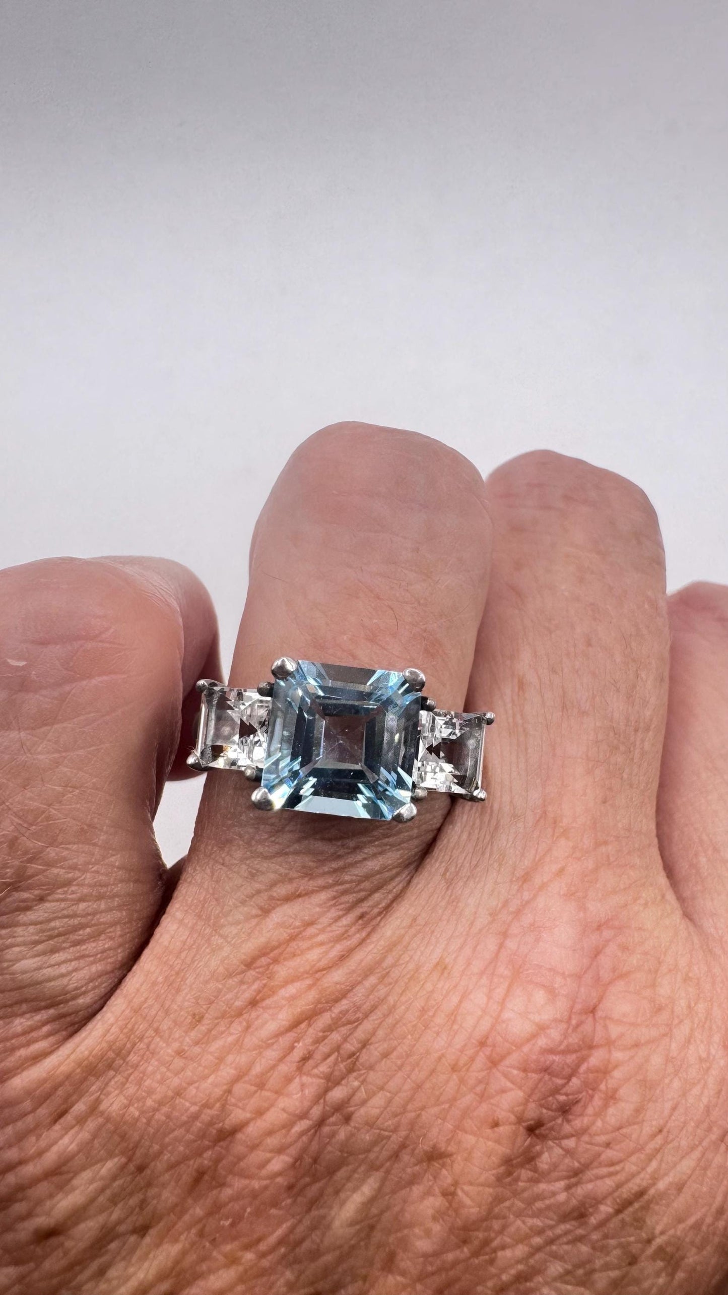 Vintage genuine blue topaz 925 sterling silver Ring