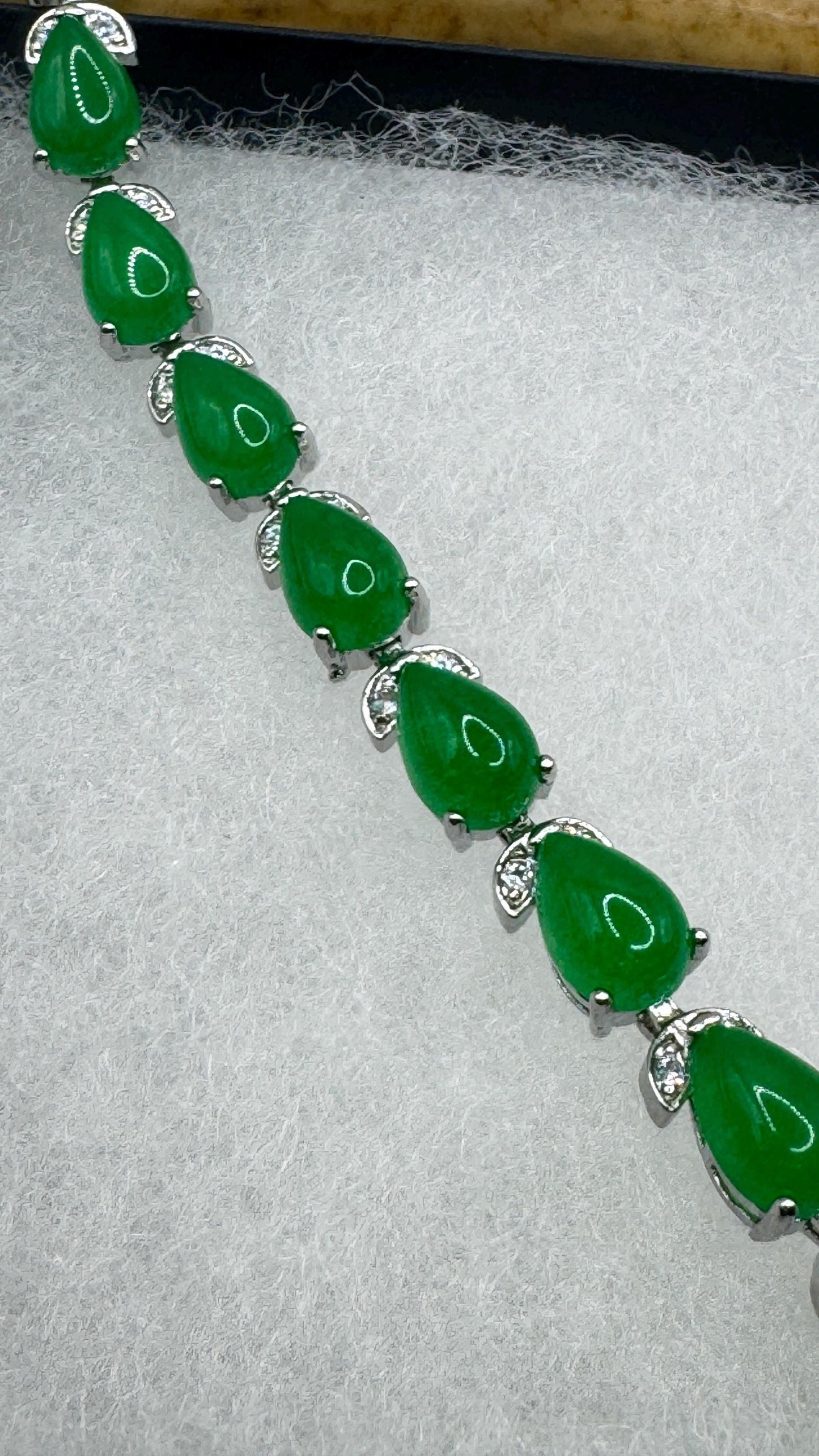 Vintage Green Jade Bracelet Golden Bronze