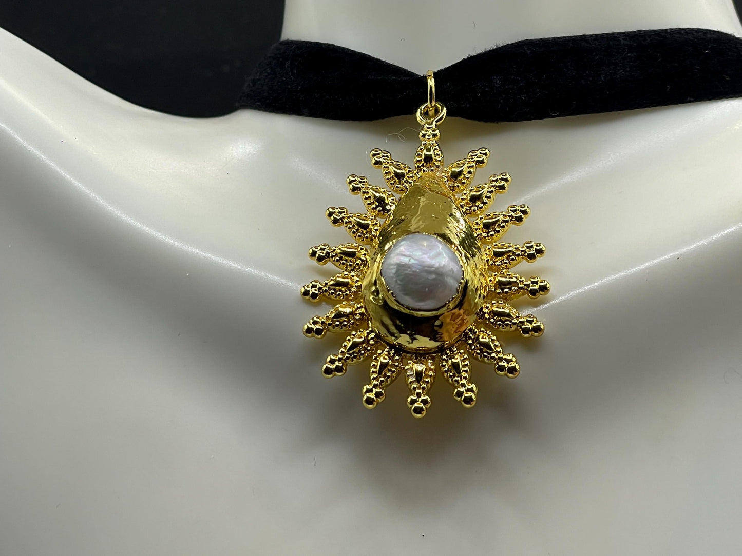 Vintage Pearl Sun Black Velvet Choker Gold Filled Pendant