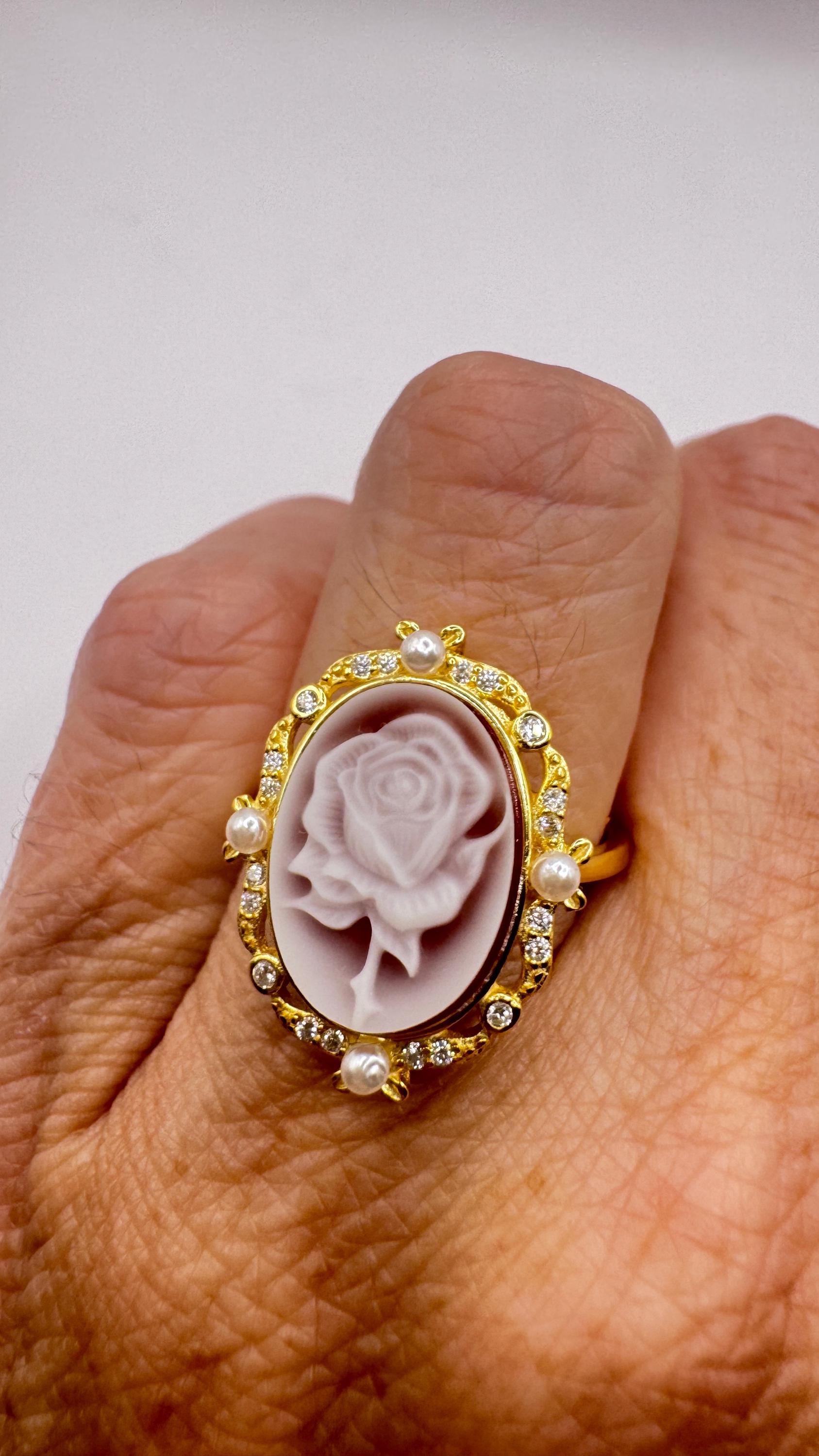 Vintage Cameo 925 Sterling Silver Cocktail Ring