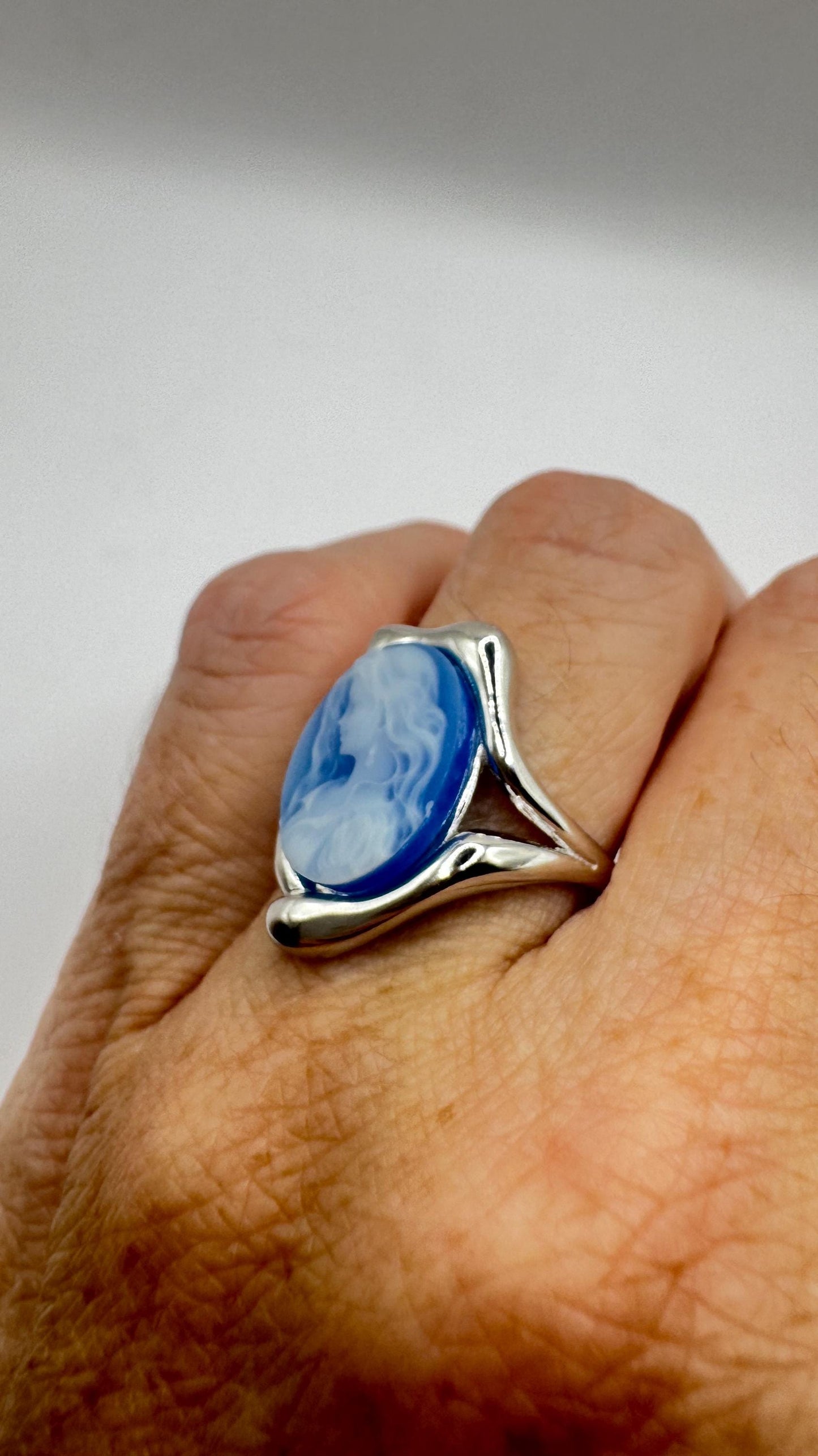 Vintage Blue Onyx Rose Cameo Gold 925 Sterling Silver Cocktail Ring