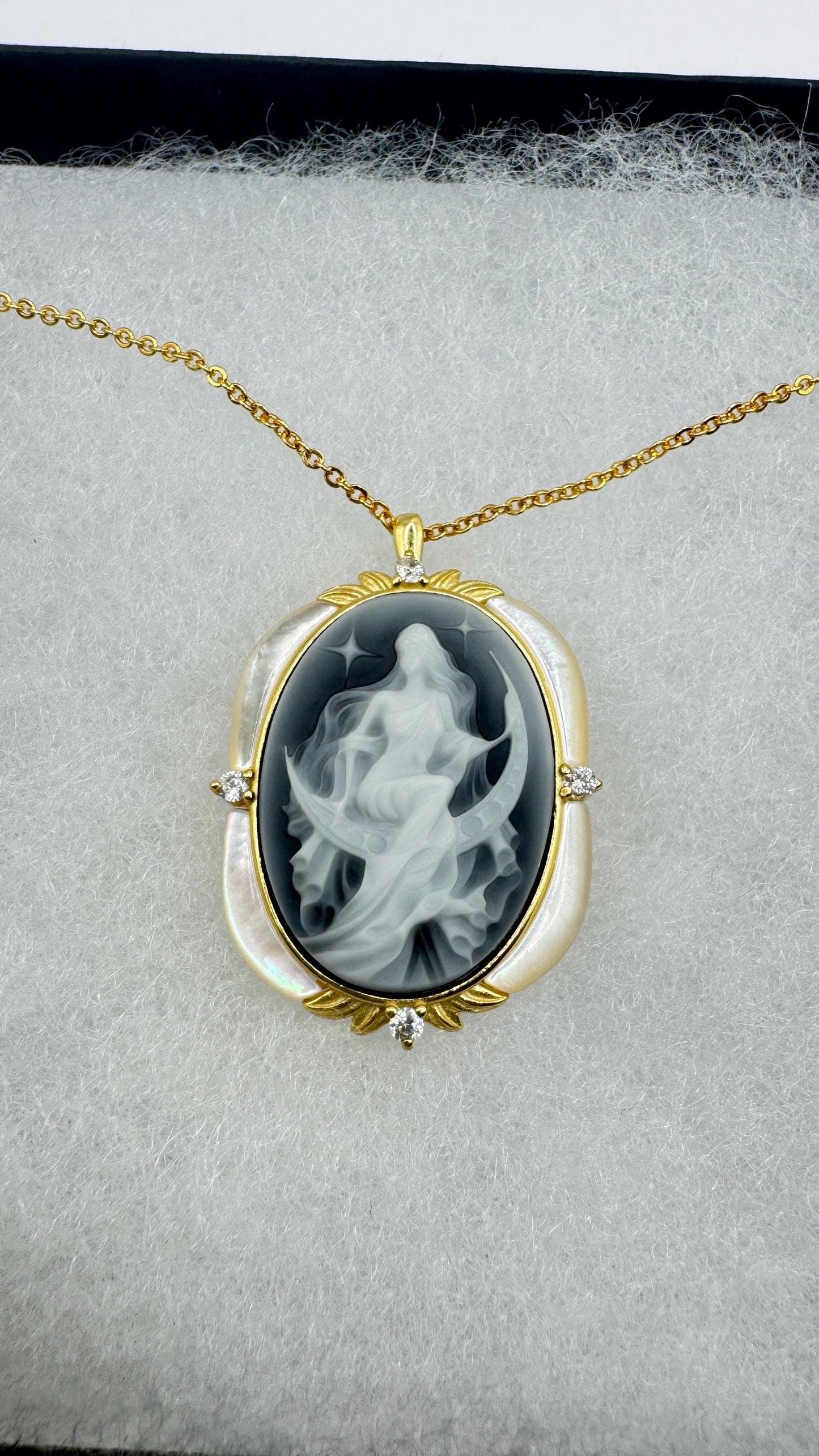 Vintage Moon Goddess Genuine Black Onyx Cameo Gold Sterling Silver Necklace Pin Brooch