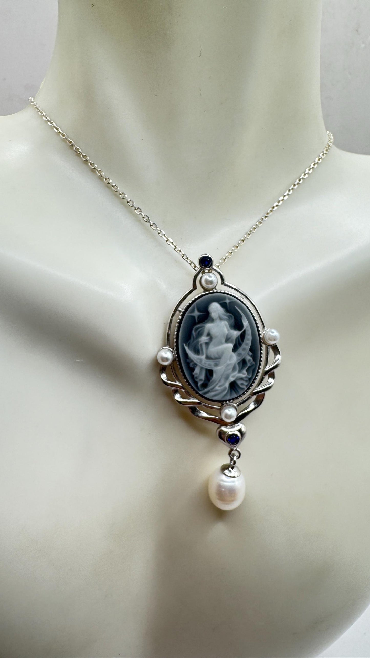 Vintage Moon Goddess Genuine Black Onyx Cameo Sterling Silver Necklace Choker