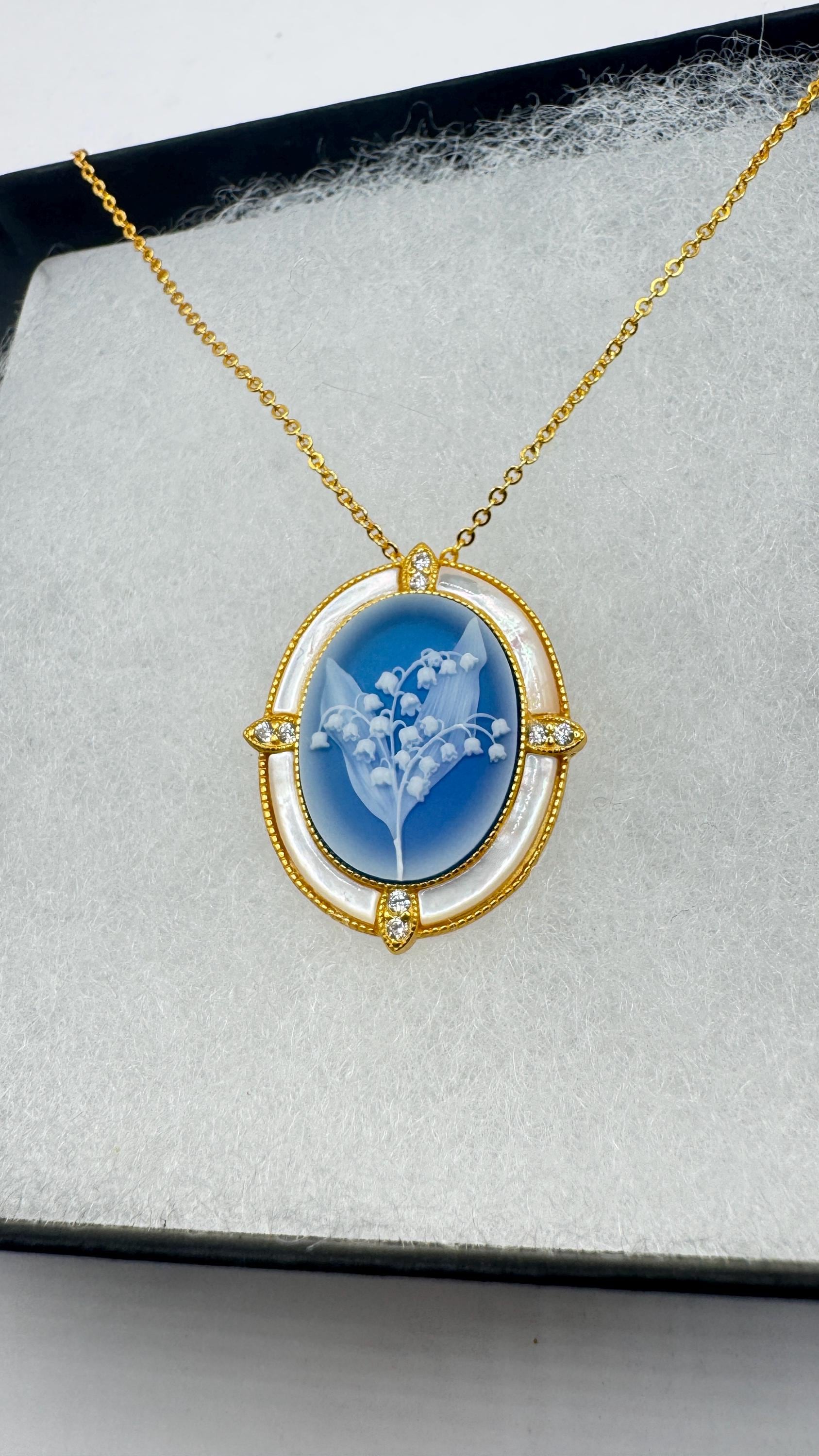 Vintage Lily of the Valley Blue Onyx Cameo Choker Gold 925 Sterling Silver Necklace Pin Brooch