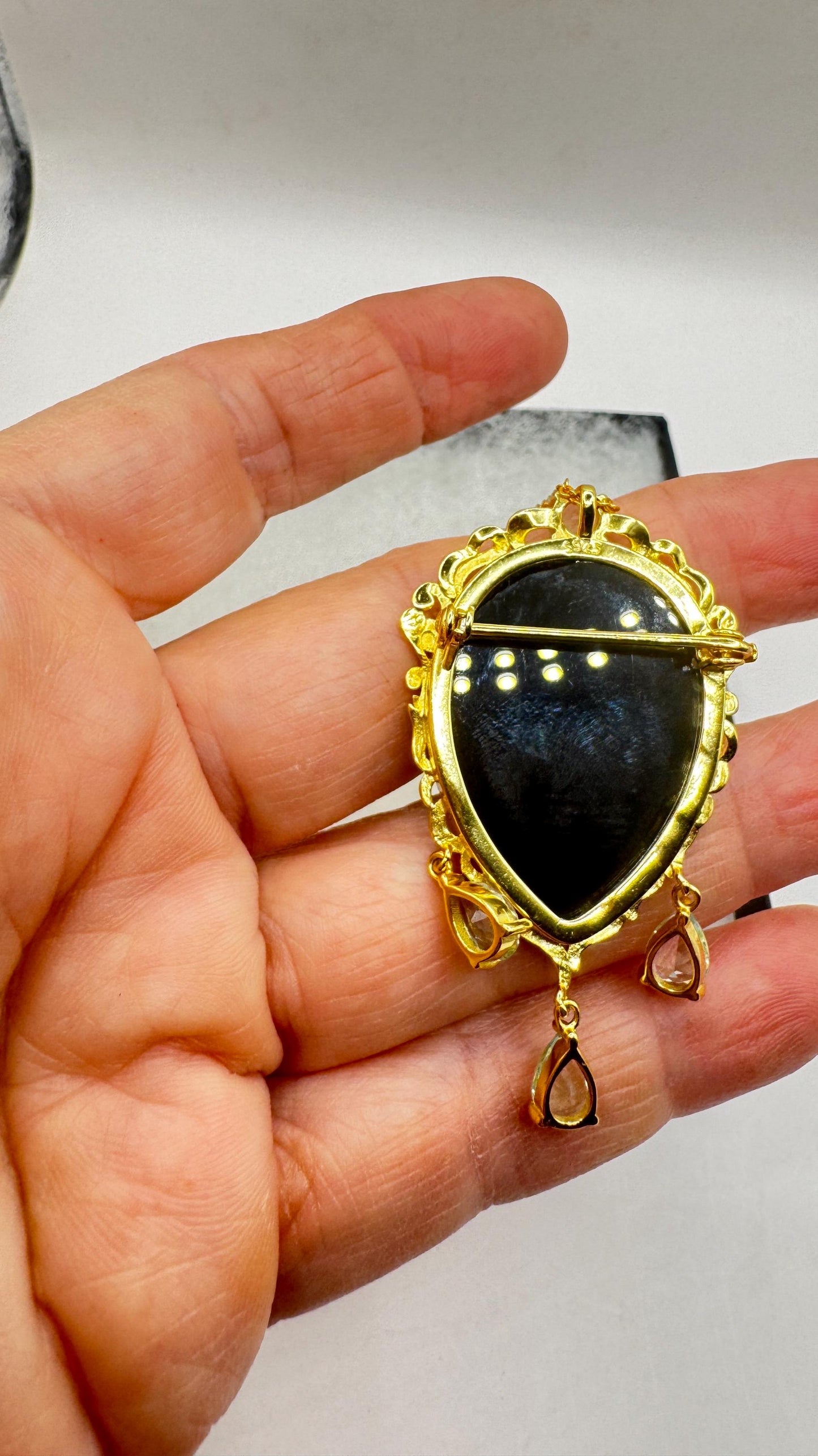 Vintage Moon Goddess Onyx Cameo Gold 925 Sterling Silver Necklace Pin Brooch
