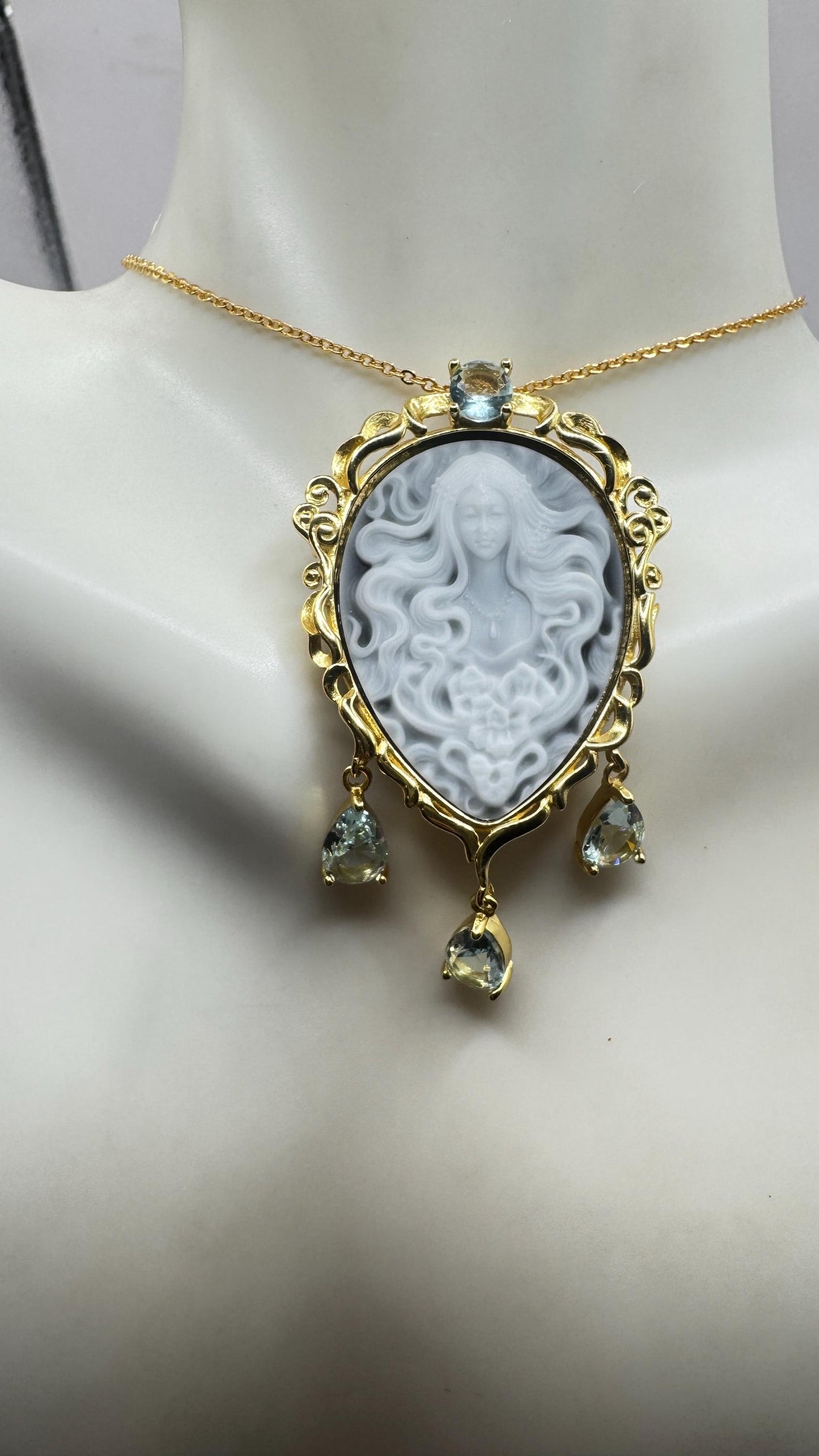 Vintage Moon Goddess Onyx Cameo Gold 925 Sterling Silver Necklace Pin Brooch