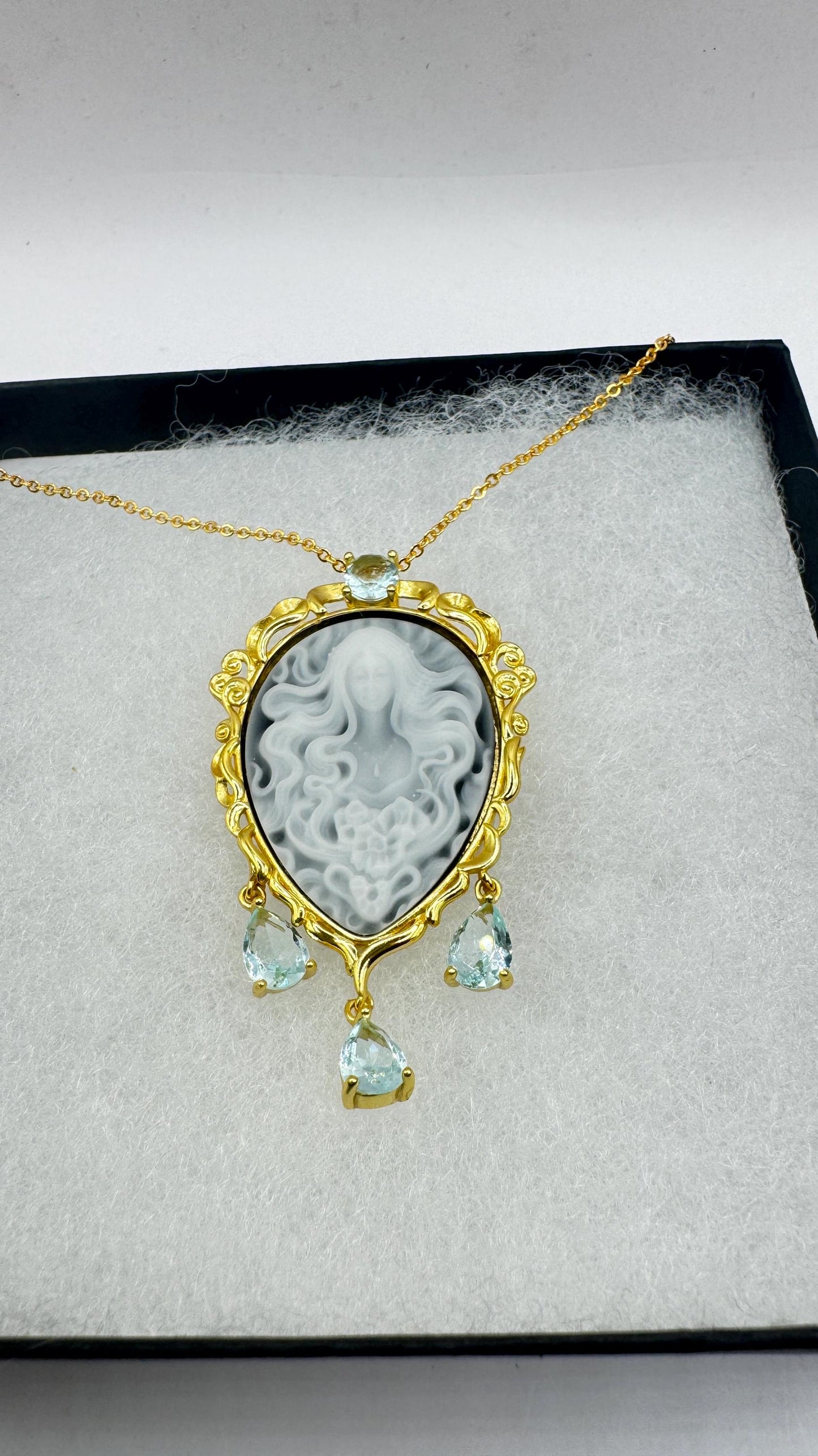 Vintage Moon Goddess Onyx Cameo Gold 925 Sterling Silver Necklace Pin Brooch