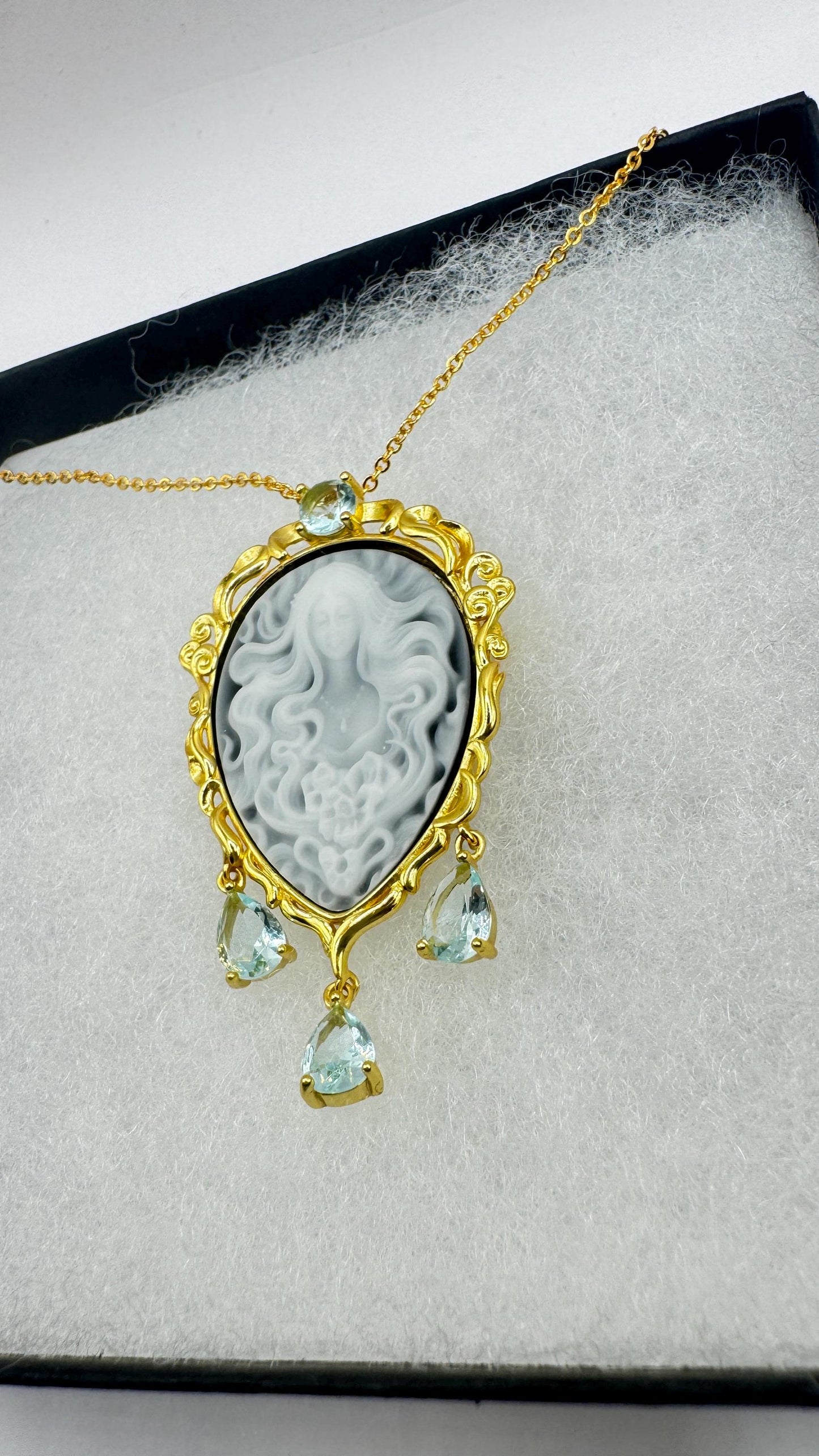 Vintage Moon Goddess Onyx Cameo Gold 925 Sterling Silver Necklace Pin Brooch