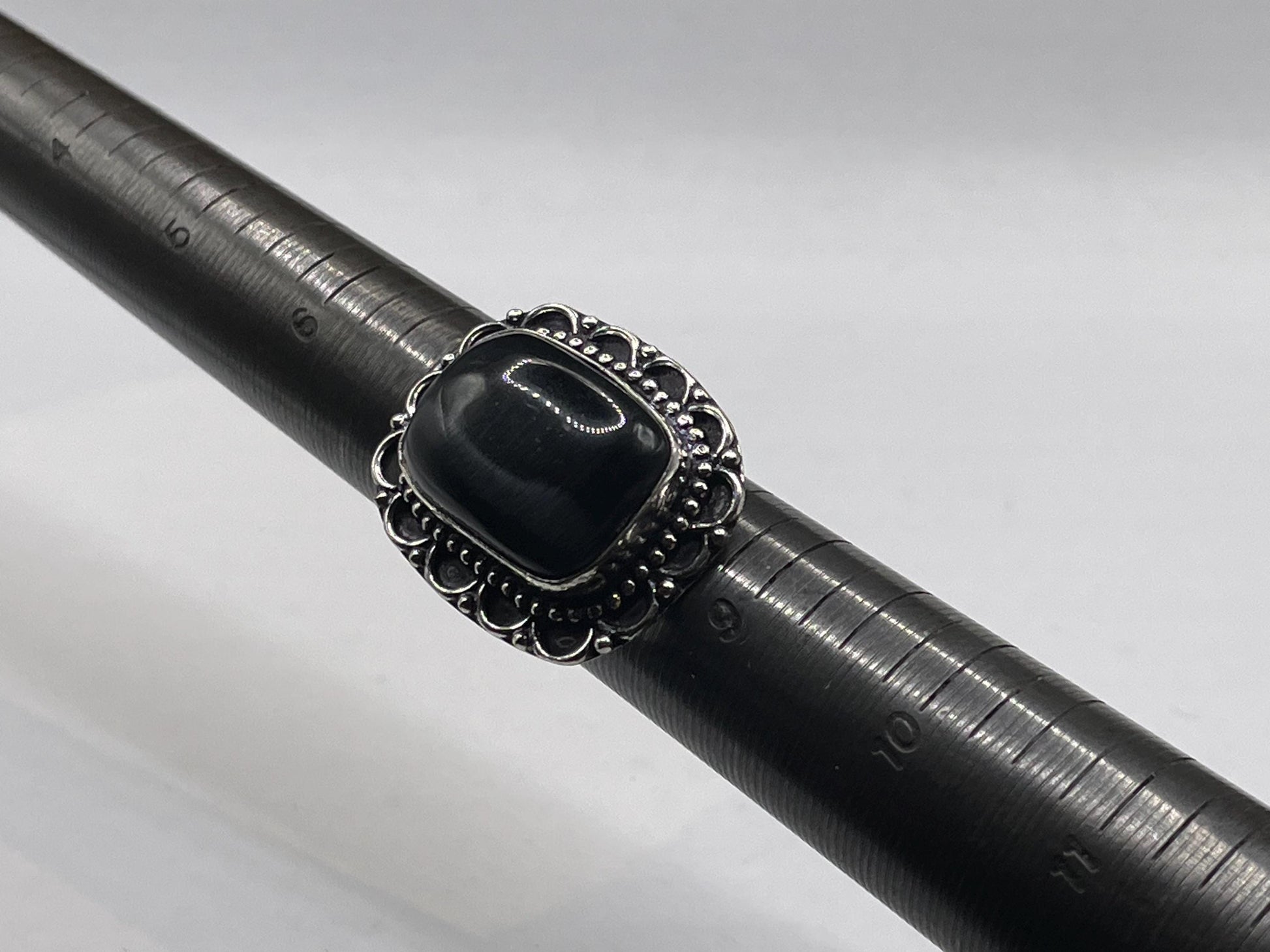 Vintage Black Catseye Silver Bronze Ring