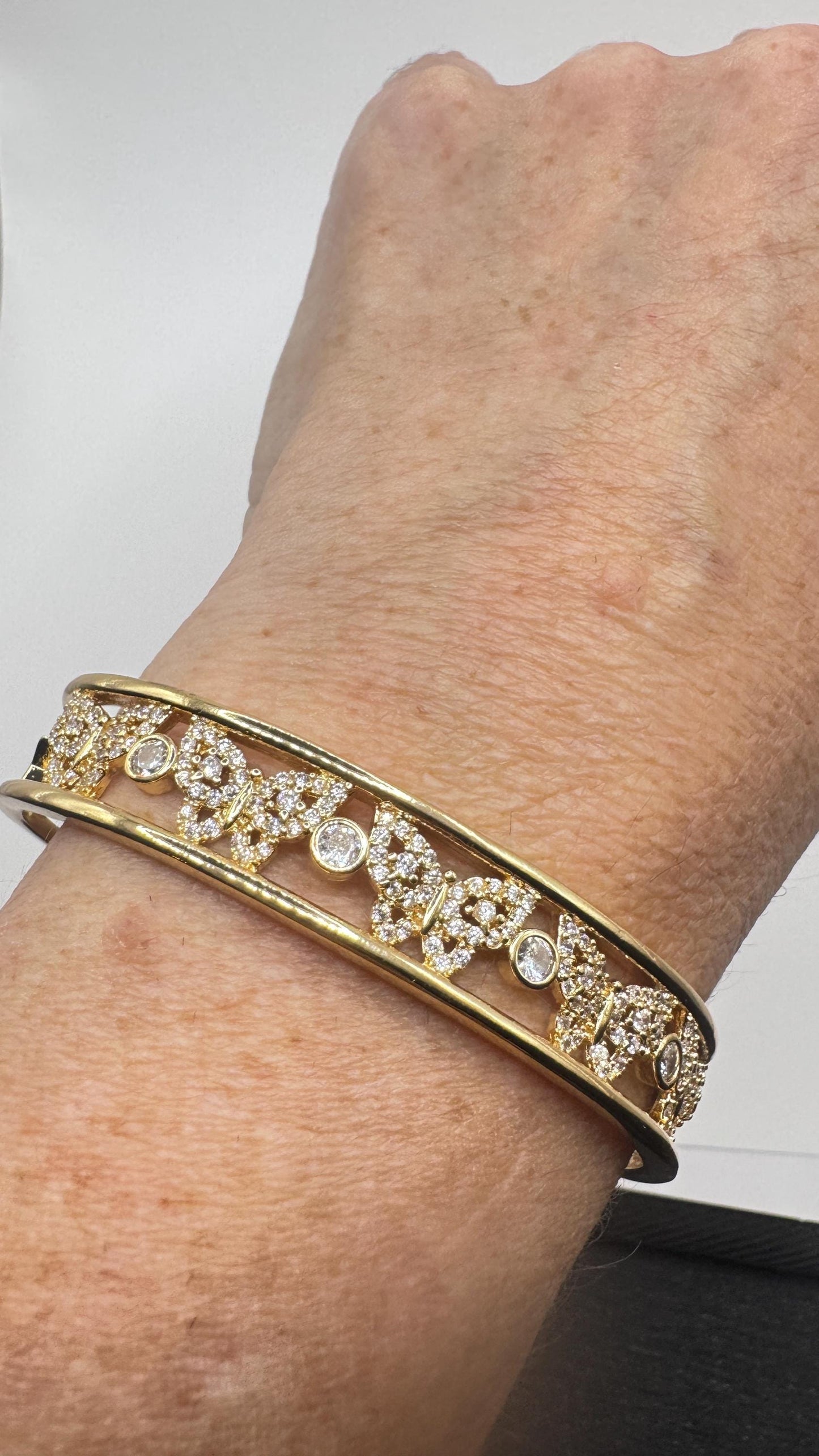 Vintage Butterfly Bangle Bracelet 9k Gold filled