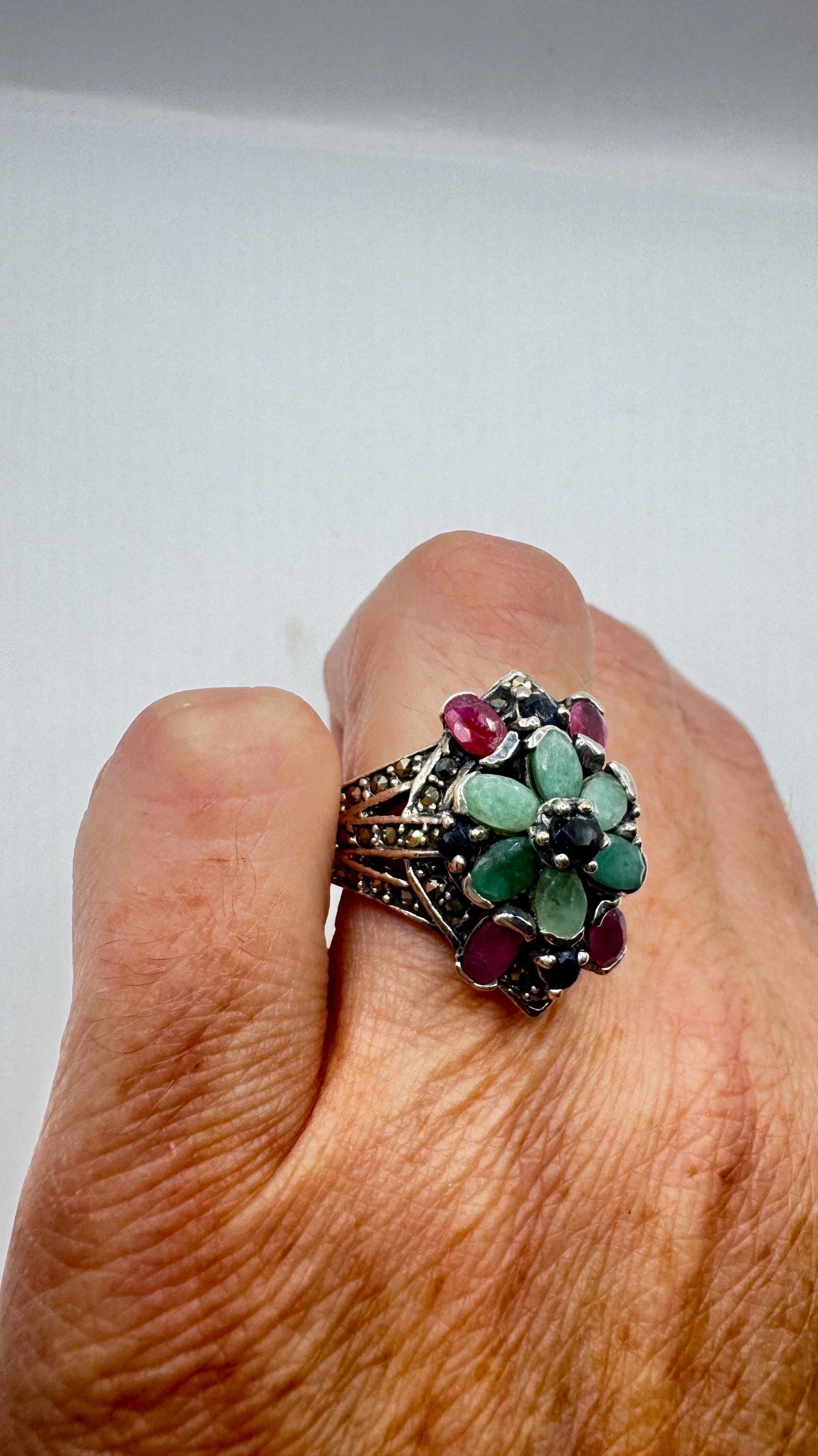 Vintage Green Emerald Ruby Sapphire Marcasite 925 Sterling Silver Cocktail Ring