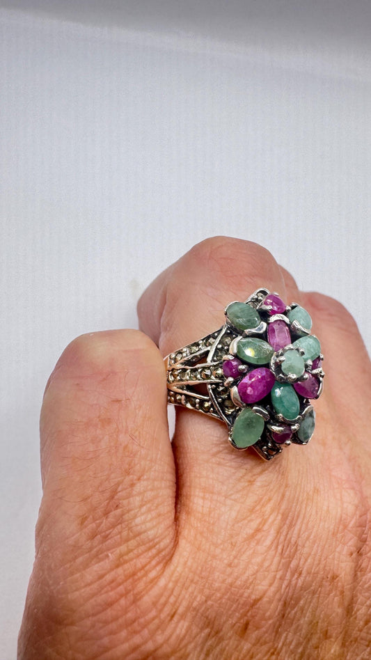 Vintage Green Emerald Ruby Sapphire Marcasite 925 Sterling Silver Cocktail Ring