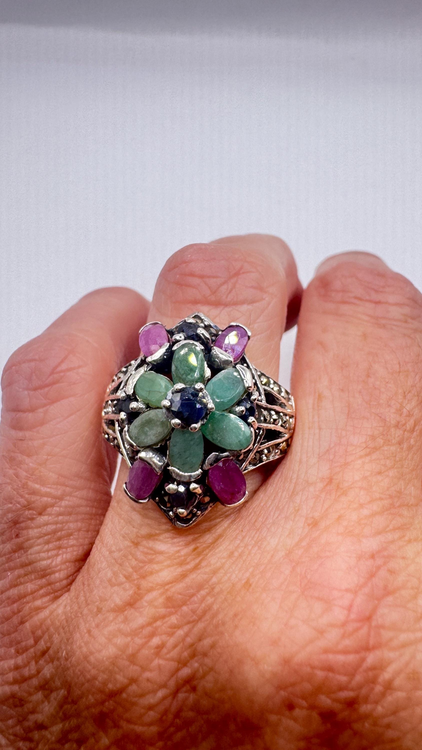 Vintage Green Emerald Ruby Sapphire Marcasite 925 Sterling Silver Cocktail Ring