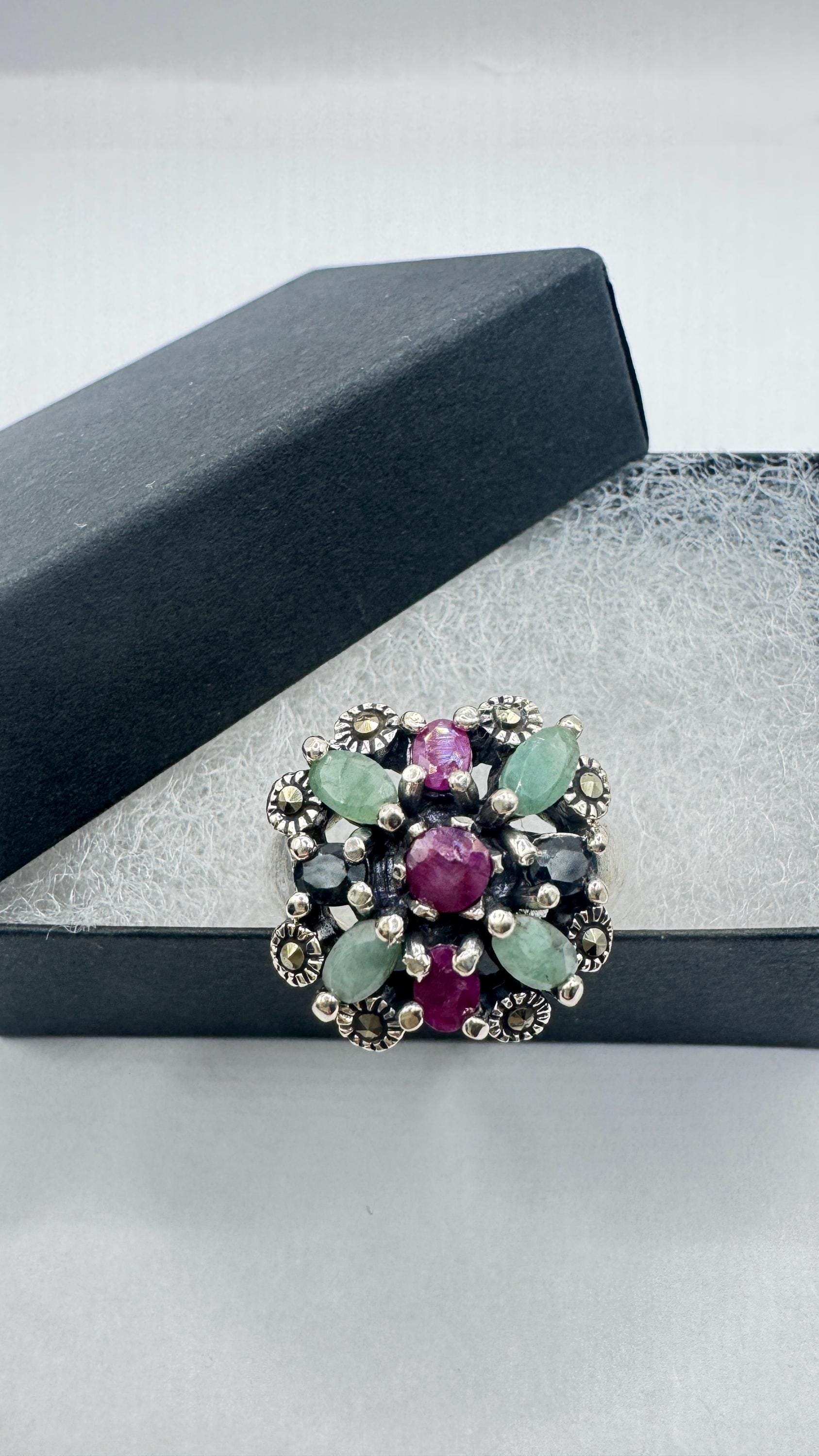 Vintage Green Emerald Ruby Sapphire Marcasite 925 Sterling Silver Cocktail Ring