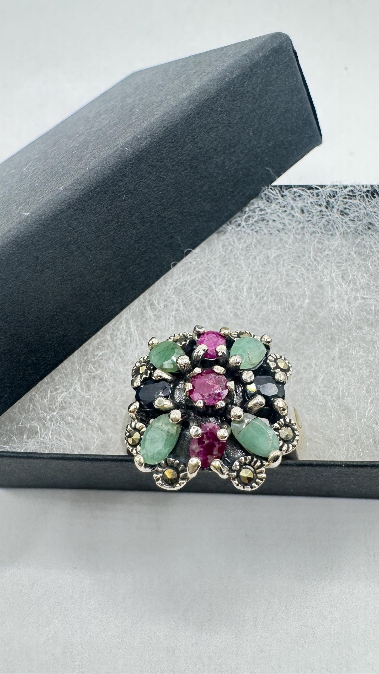 Vintage Green Emerald Ruby Sapphire Marcasite 925 Sterling Silver Cocktail Ring