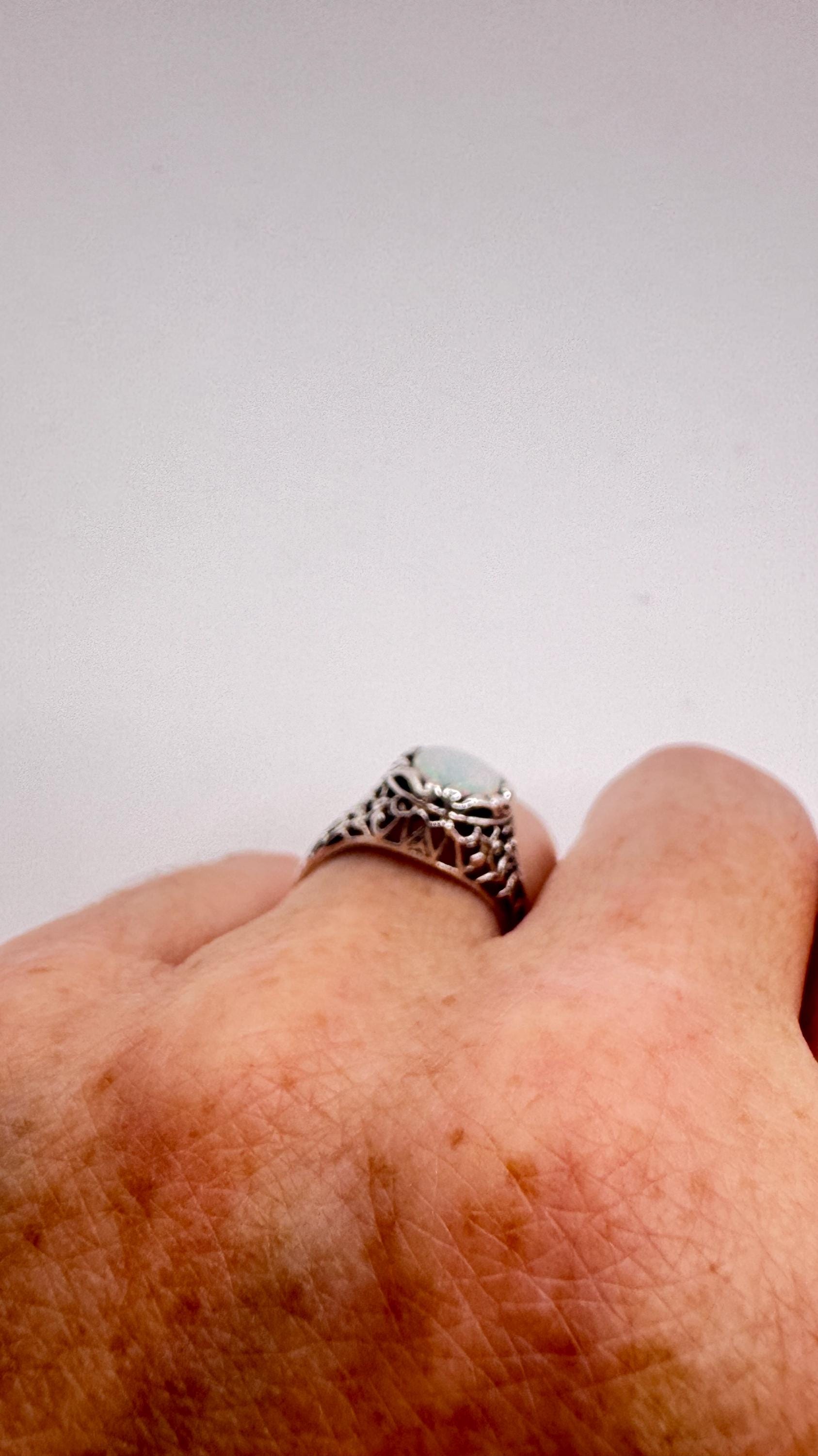 Vintage White Fire Opal Ring 925 Sterling Silver