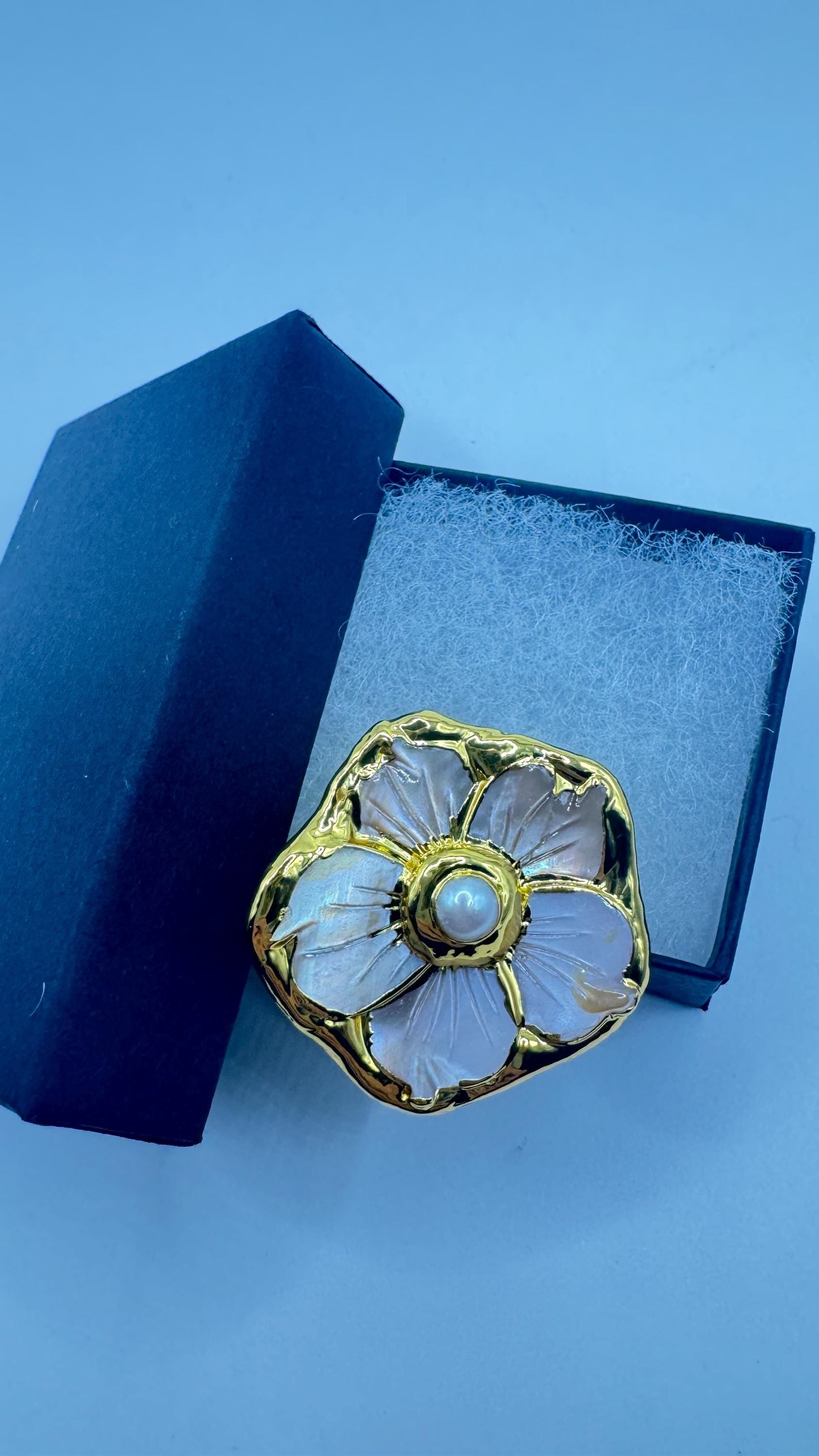 Vintage Flower Pearl Ring Golden 925 Sterling Silver Cocktail Statement Adjustable