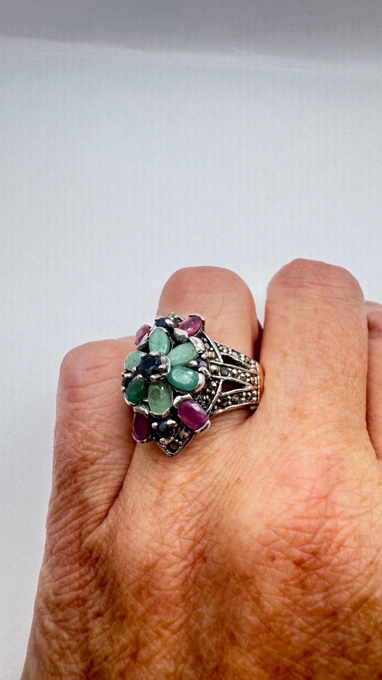 Vintage Green Emerald Ruby Sapphire Marcasite 925 Sterling Silver Cocktail Ring
