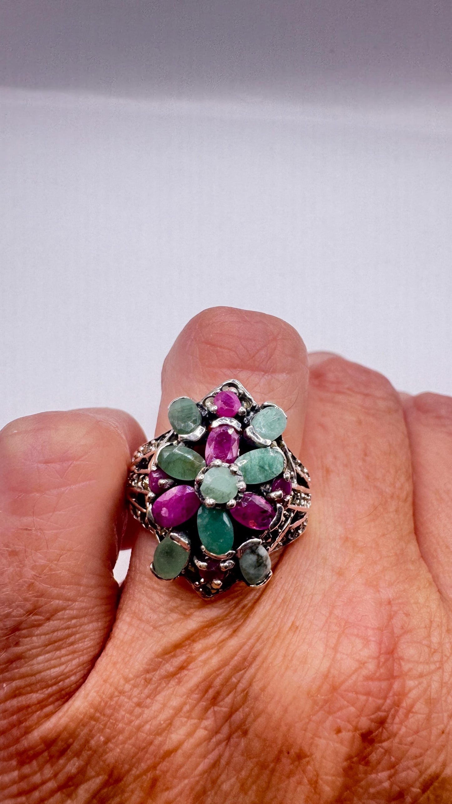 Vintage Green Emerald Ruby Sapphire Marcasite 925 Sterling Silver Cocktail Ring