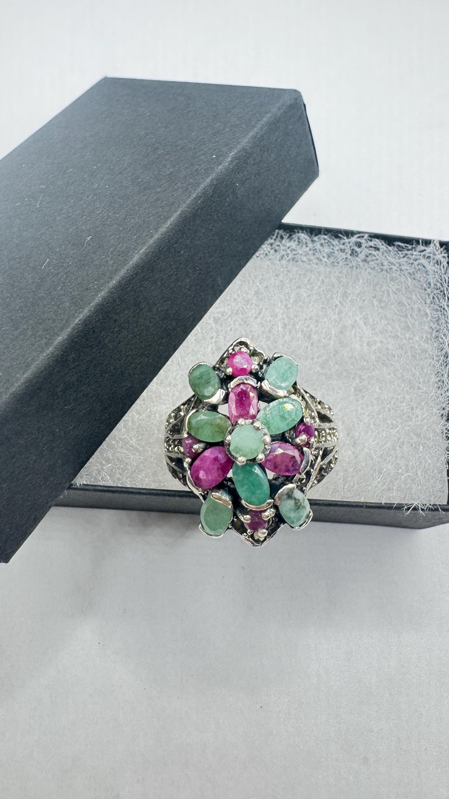 Vintage Green Emerald Ruby Sapphire Marcasite 925 Sterling Silver Cocktail Ring