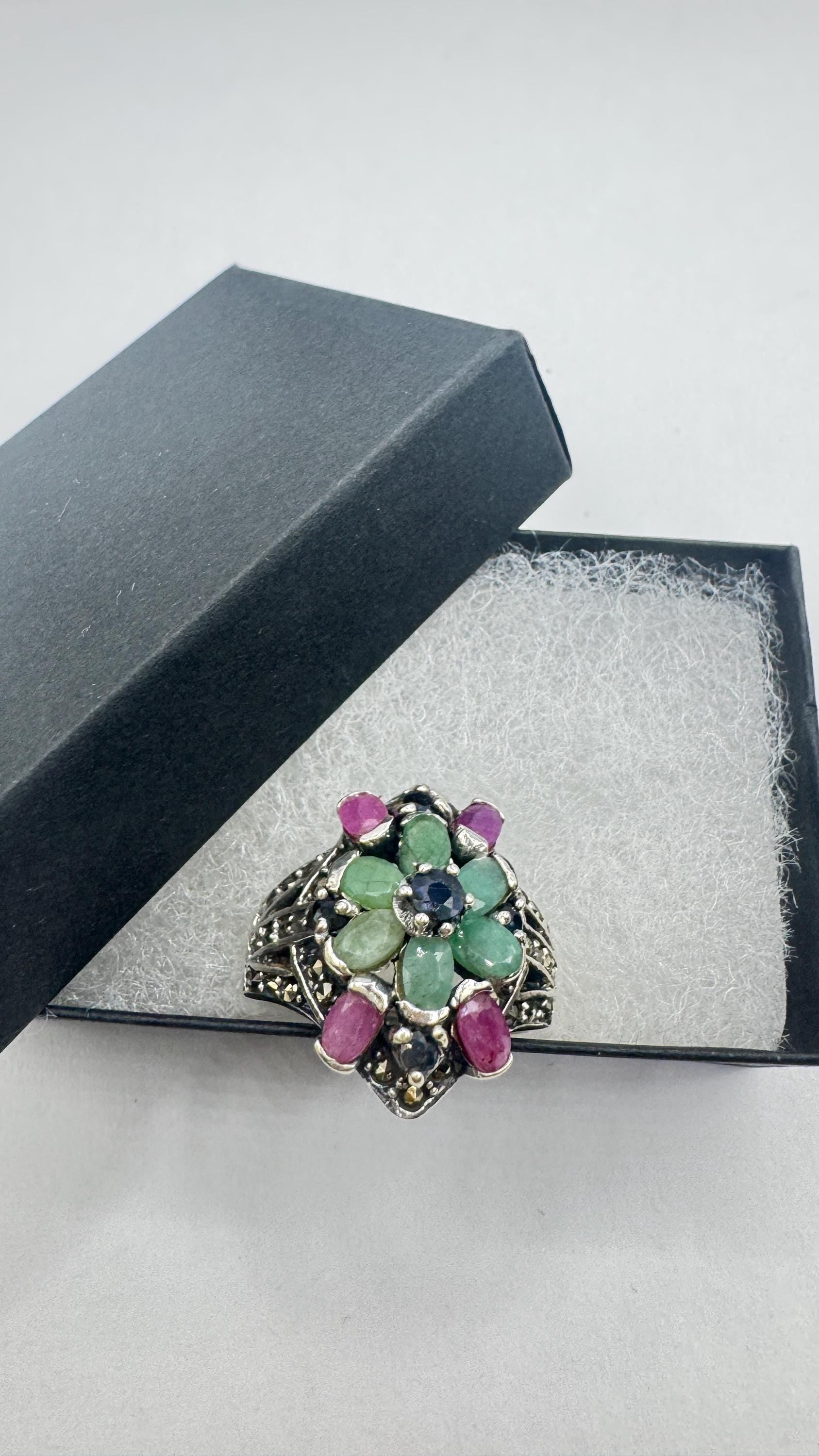 Vintage Green Emerald Ruby Sapphire Marcasite 925 Sterling Silver Cocktail Ring