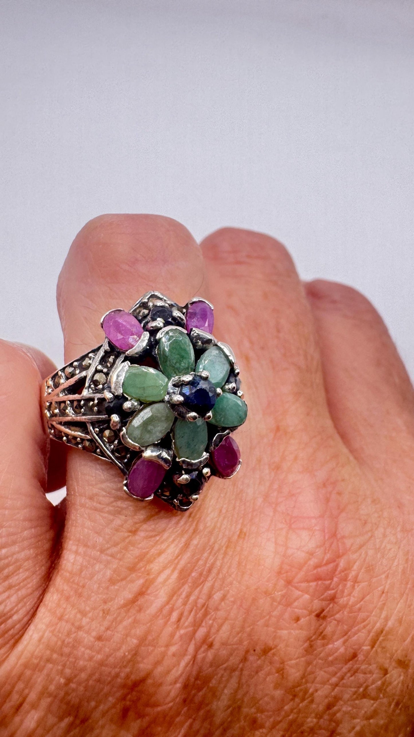 Vintage Green Emerald Ruby Sapphire Marcasite 925 Sterling Silver Cocktail Ring