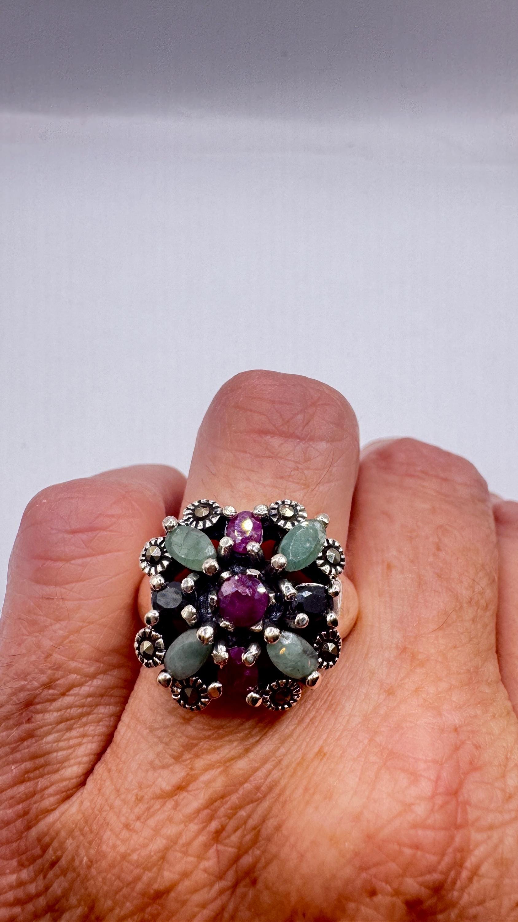 Vintage Green Emerald Ruby Sapphire Marcasite 925 Sterling Silver Cocktail Ring