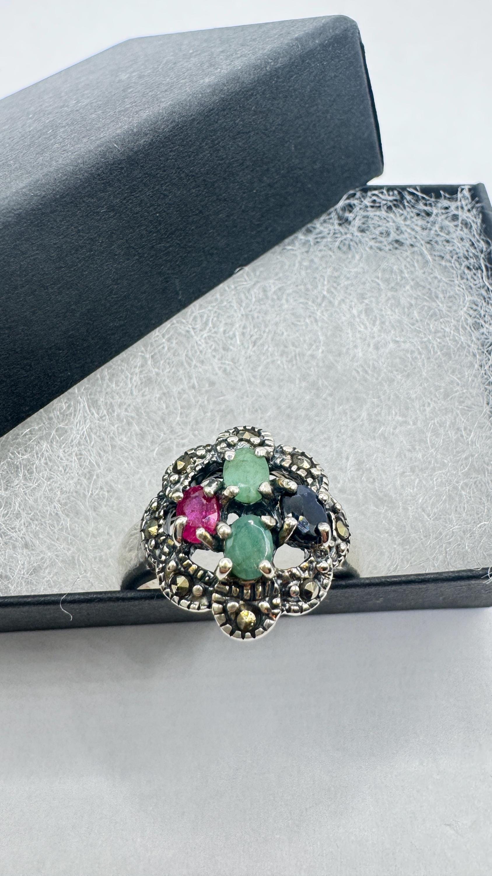 Vintage Green Emerald Ruby Sapphire Marcasite 925 Sterling Silver Cocktail Ring