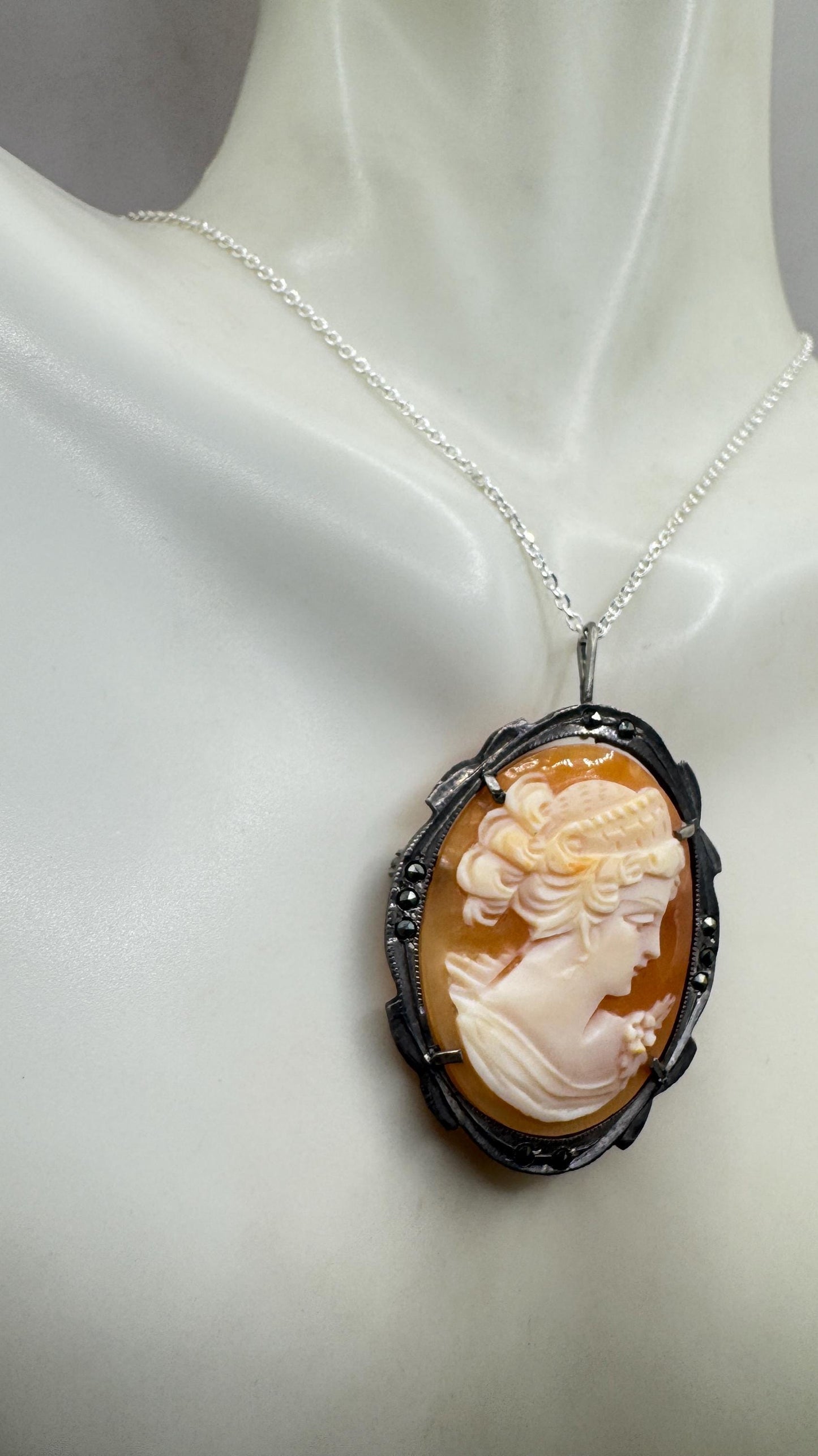 Vintage Shell Cameo 925 Sterling Silver Marcasite Necklace Choker pin brooch