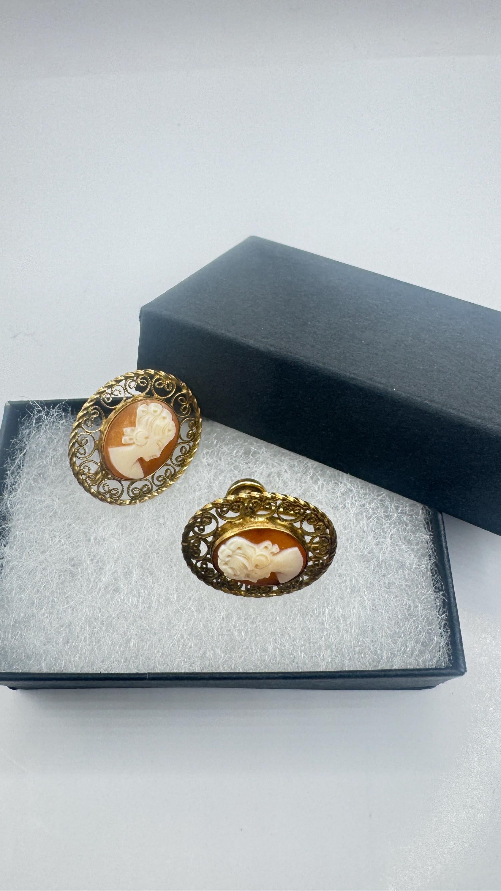 Vintage Cameo Gold filled Screw Back Earrings