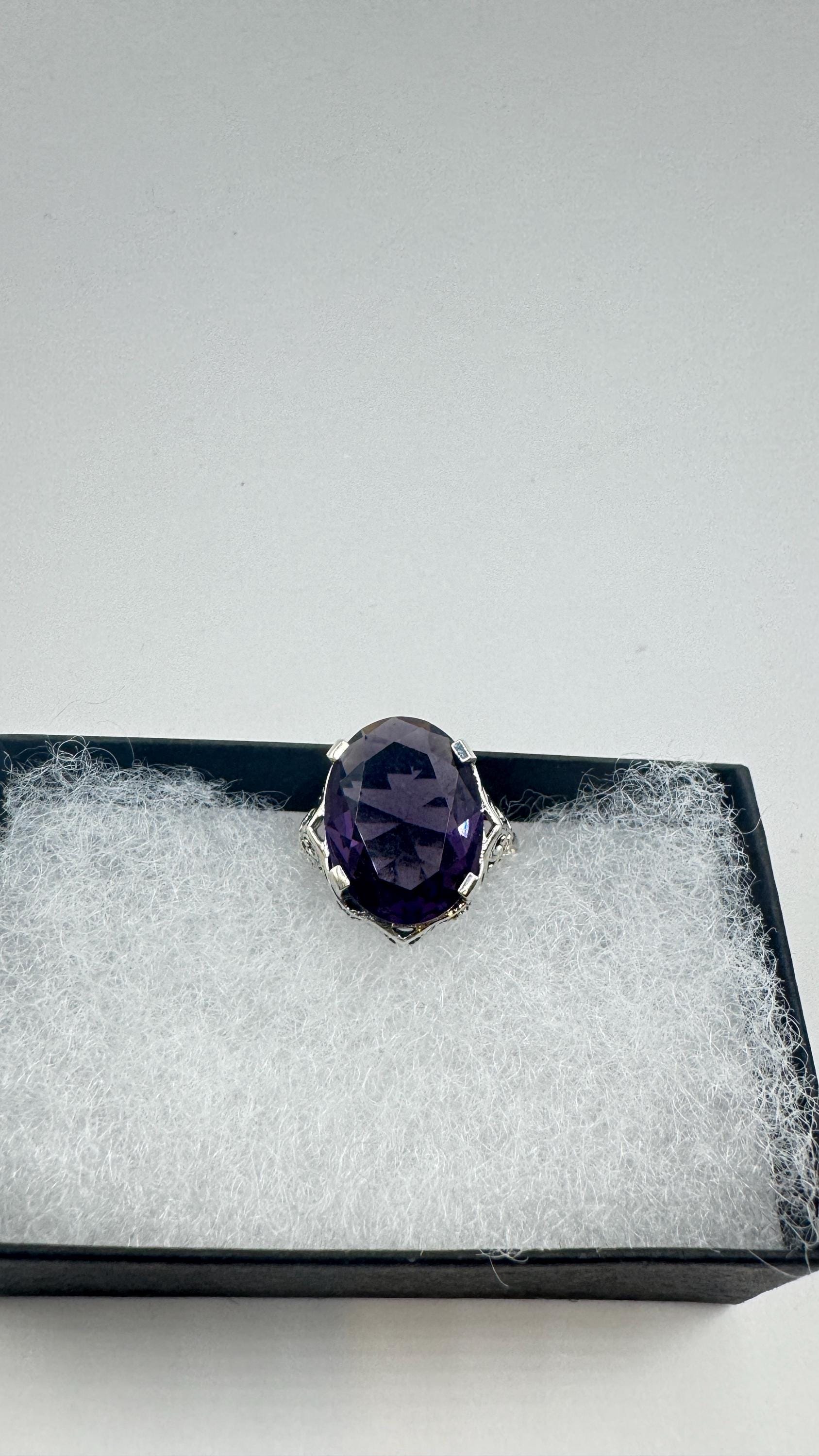 Vintage Purple Amethyst Ring 925 Sterling Silver Size 8