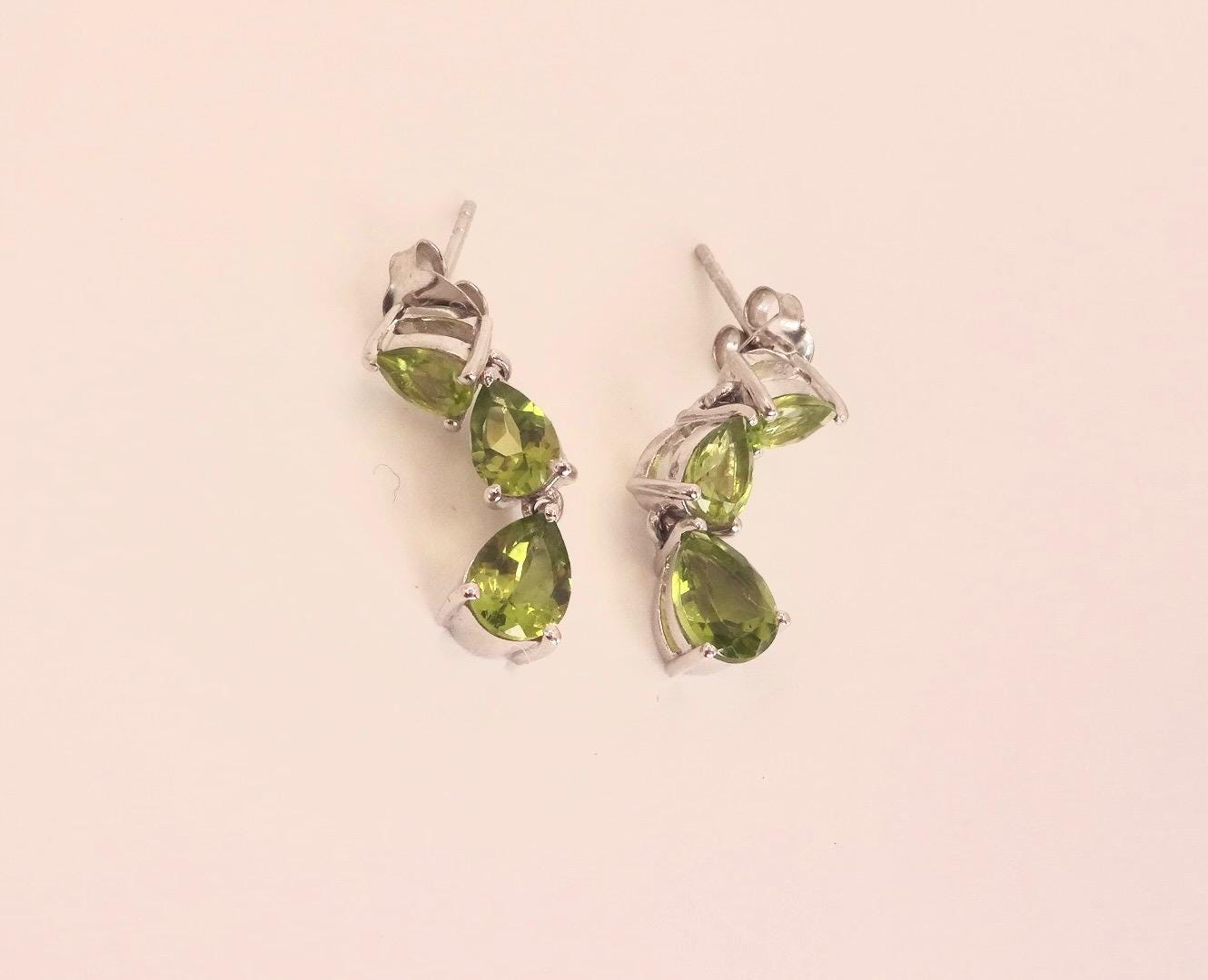 Vintage Green Peridot post 925 Sterling Silver button Earrings