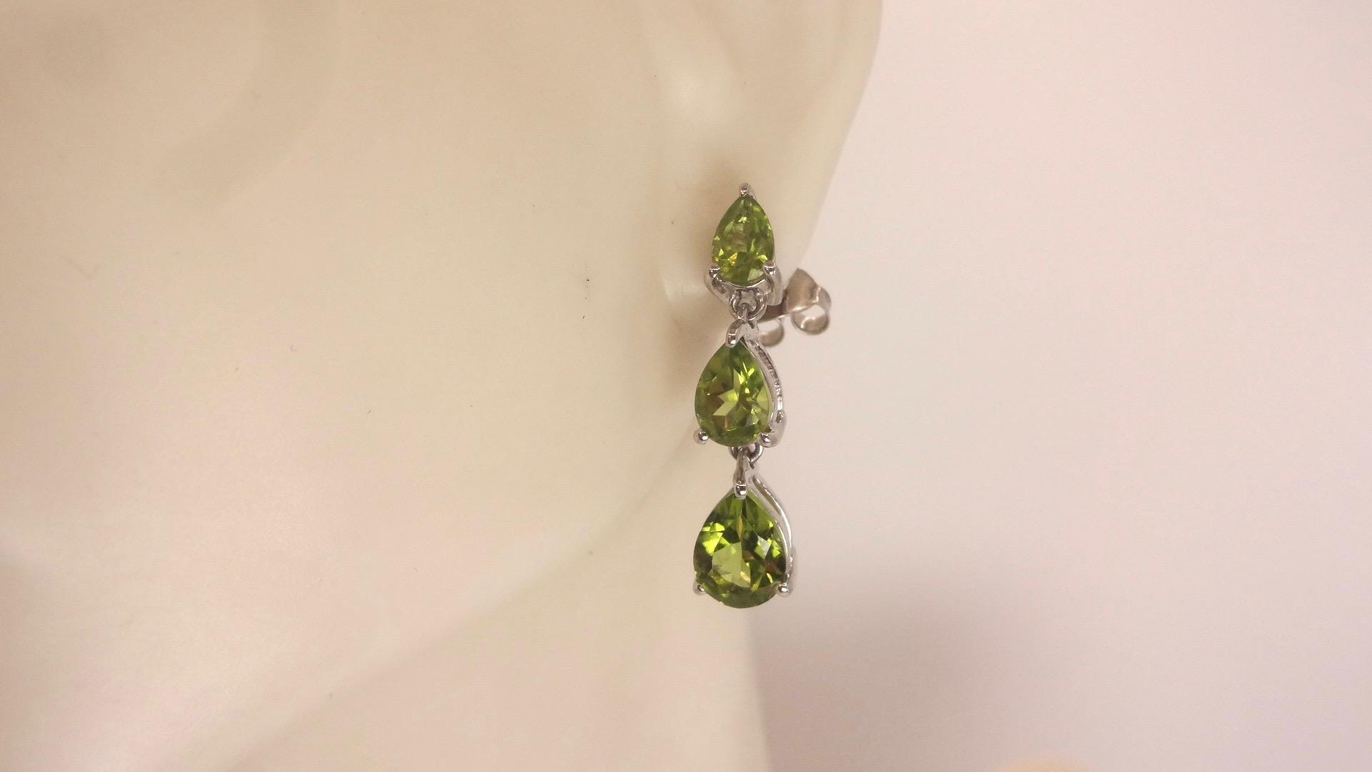 Vintage Green Peridot post 925 Sterling Silver button Earrings