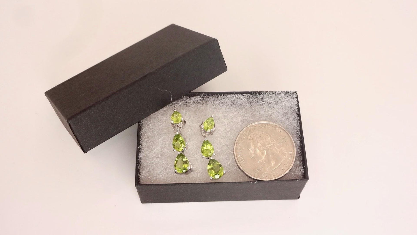 Vintage Green Peridot post 925 Sterling Silver button Earrings