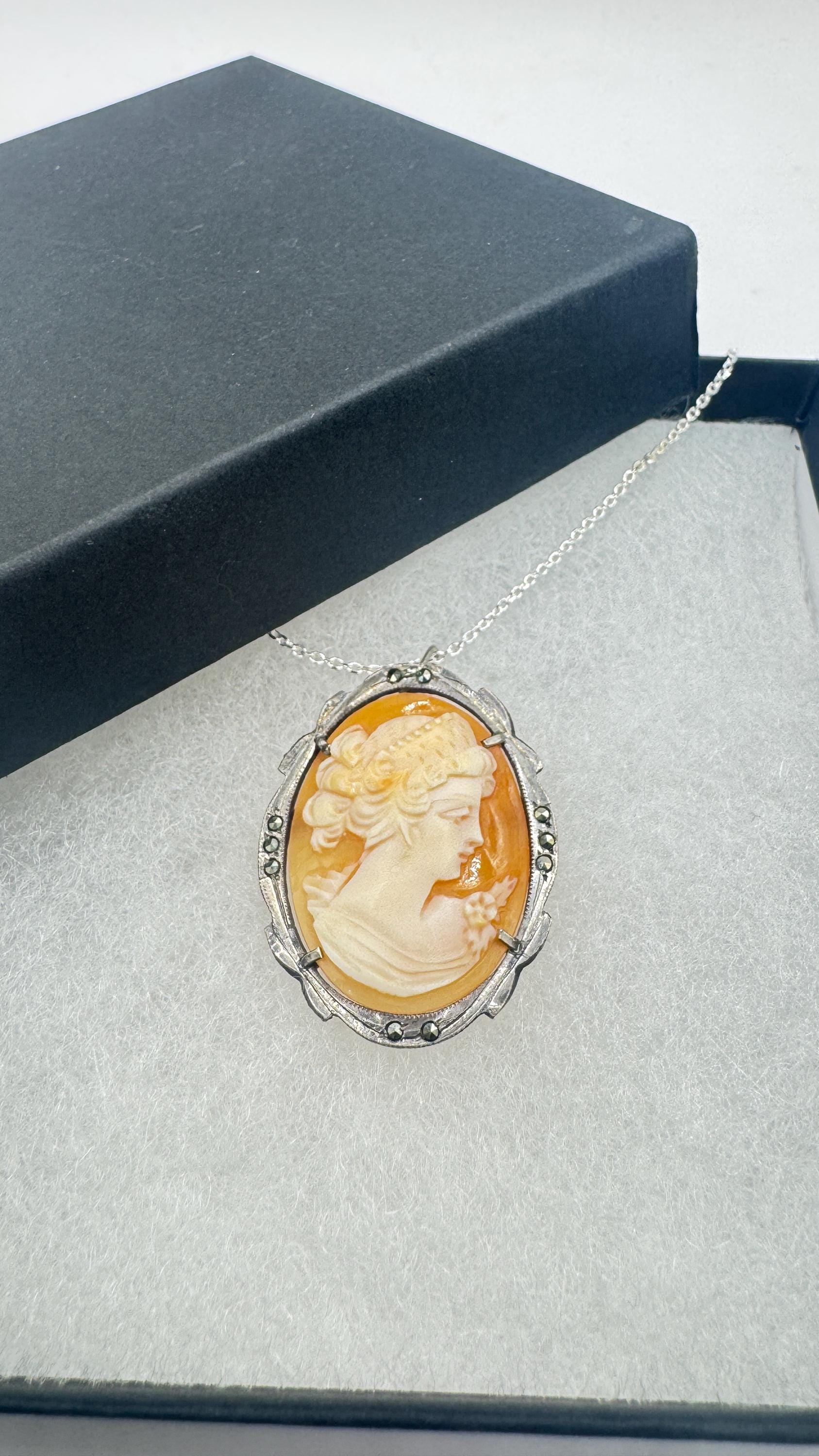 Vintage Shell Cameo 925 Sterling Silver Marcasite Necklace Choker pin brooch